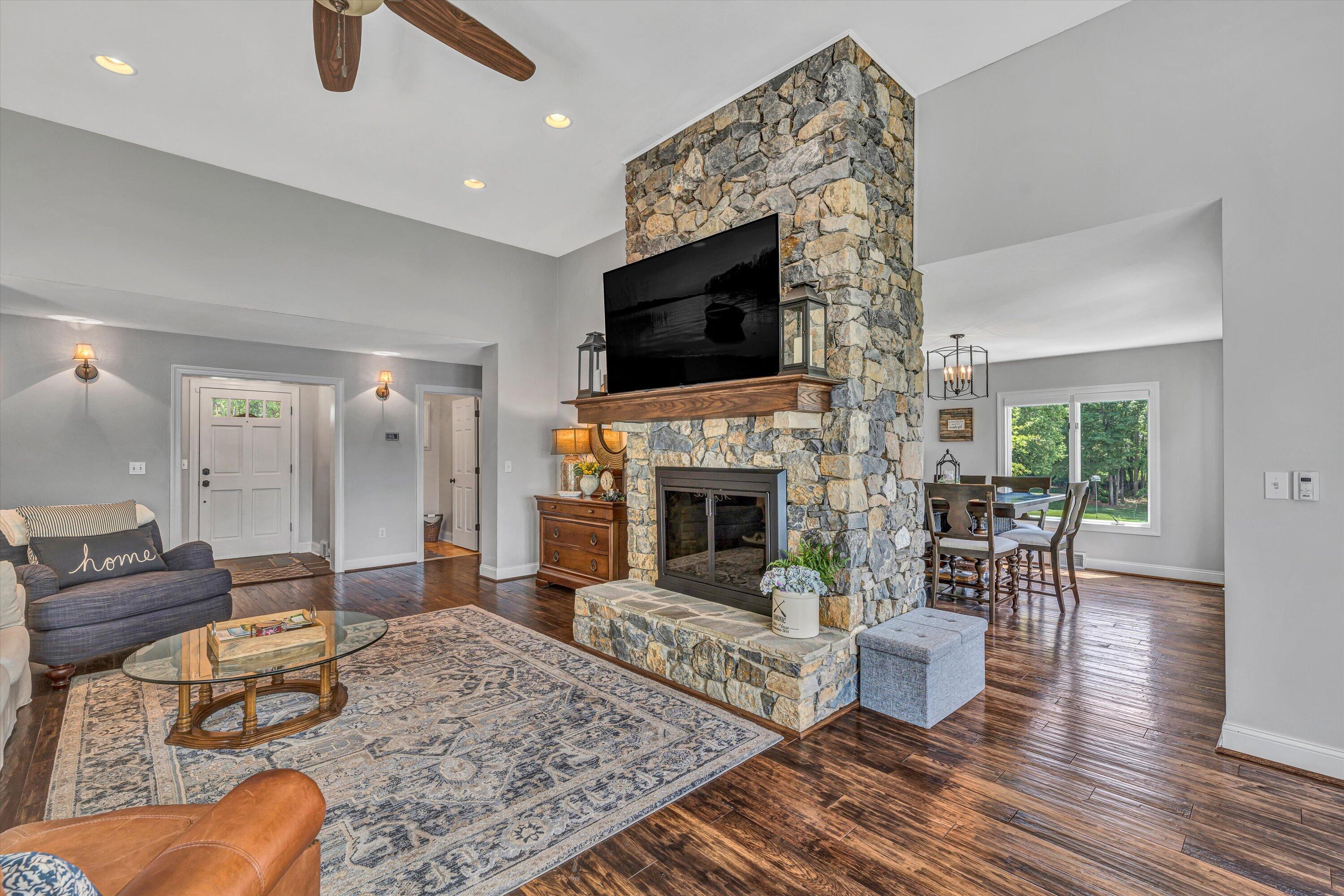 60 Sandpiper CIR