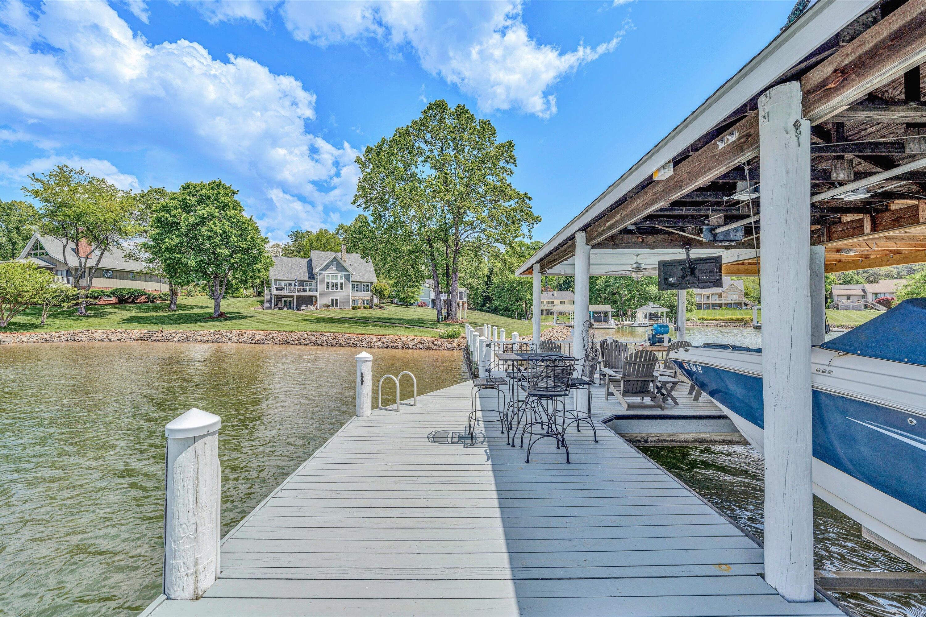 60 Sandpiper CIR