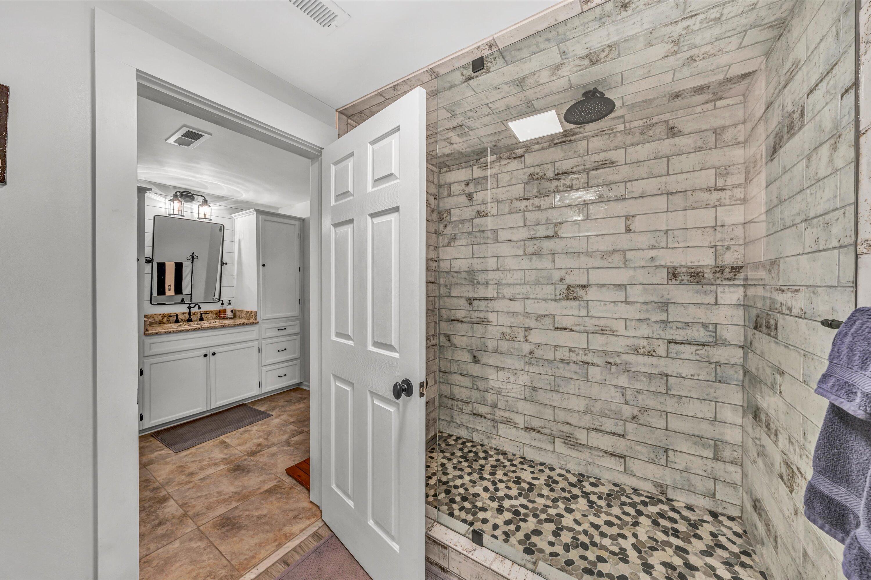 60 Sandpiper CIR