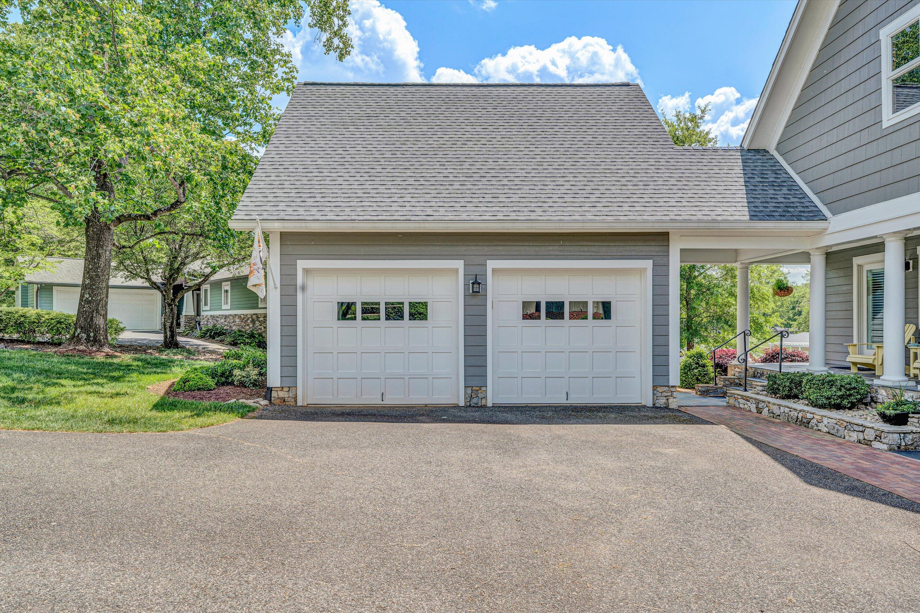 60 Sandpiper CIR