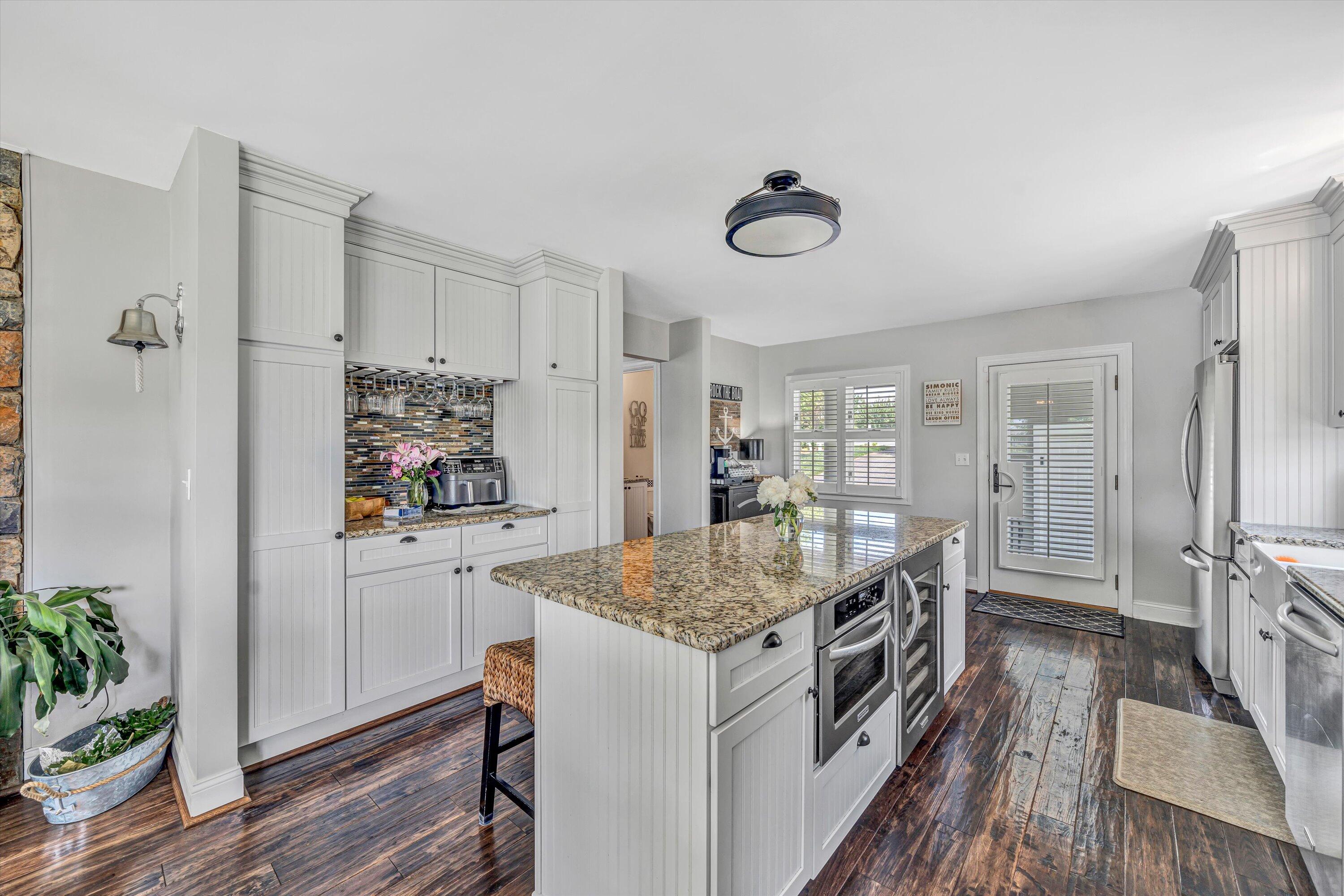 60 Sandpiper CIR