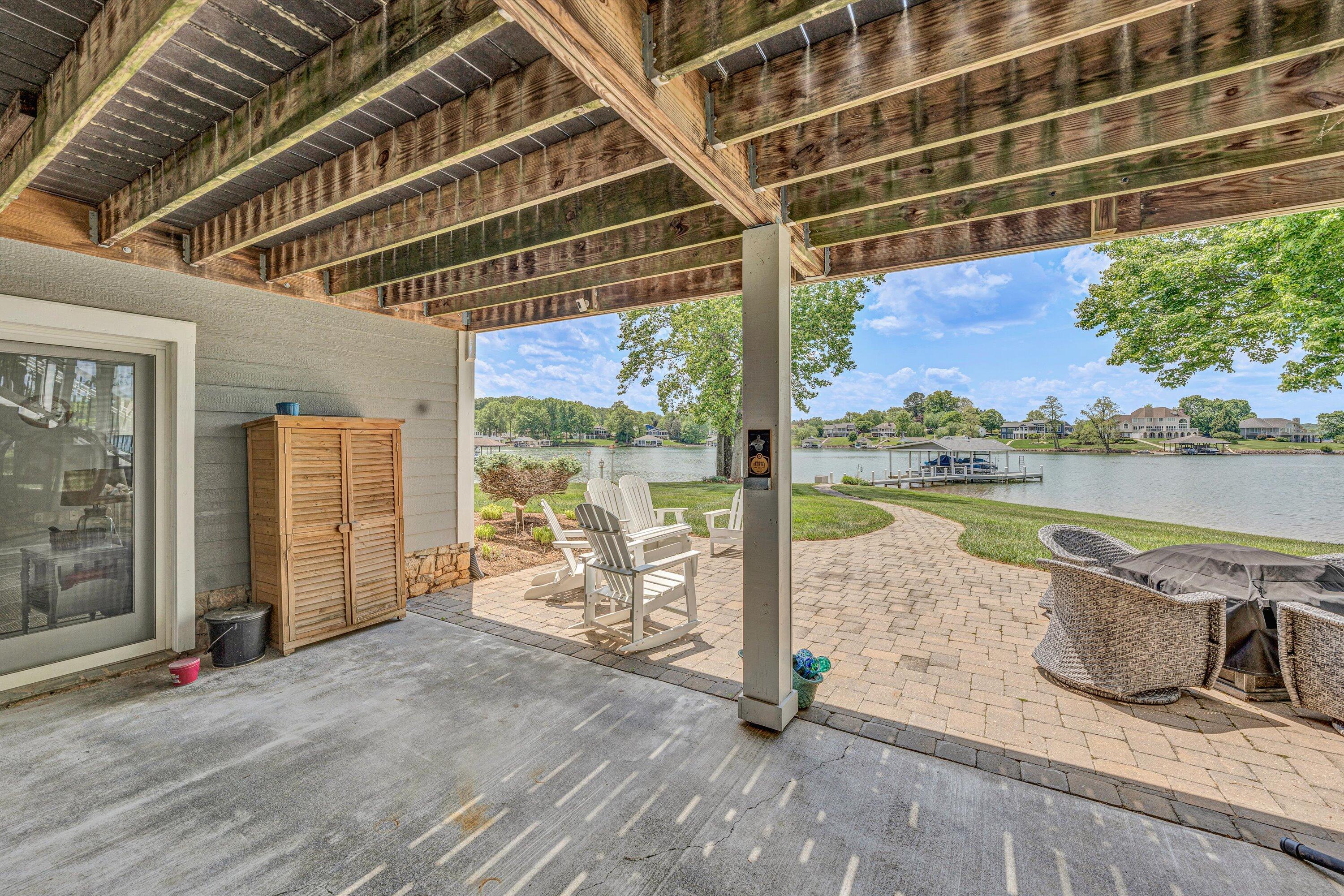 60 Sandpiper CIR