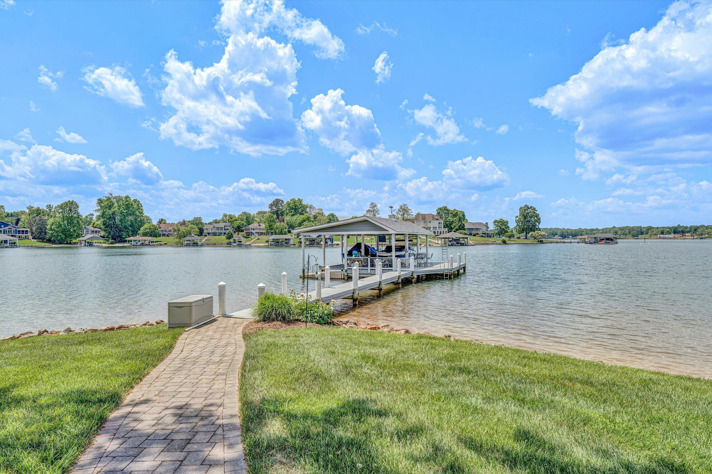 60 Sandpiper CIR