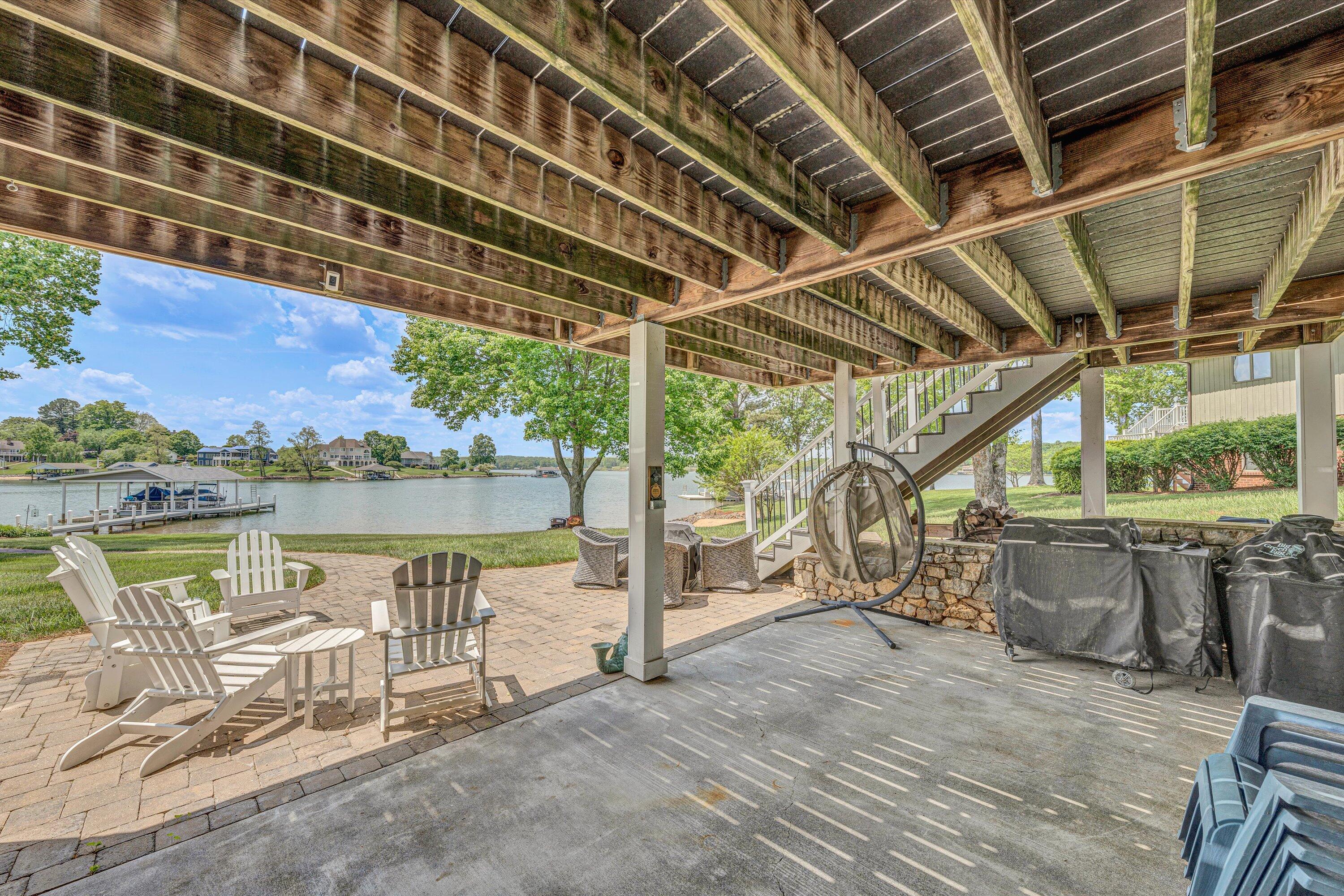 60 Sandpiper CIR