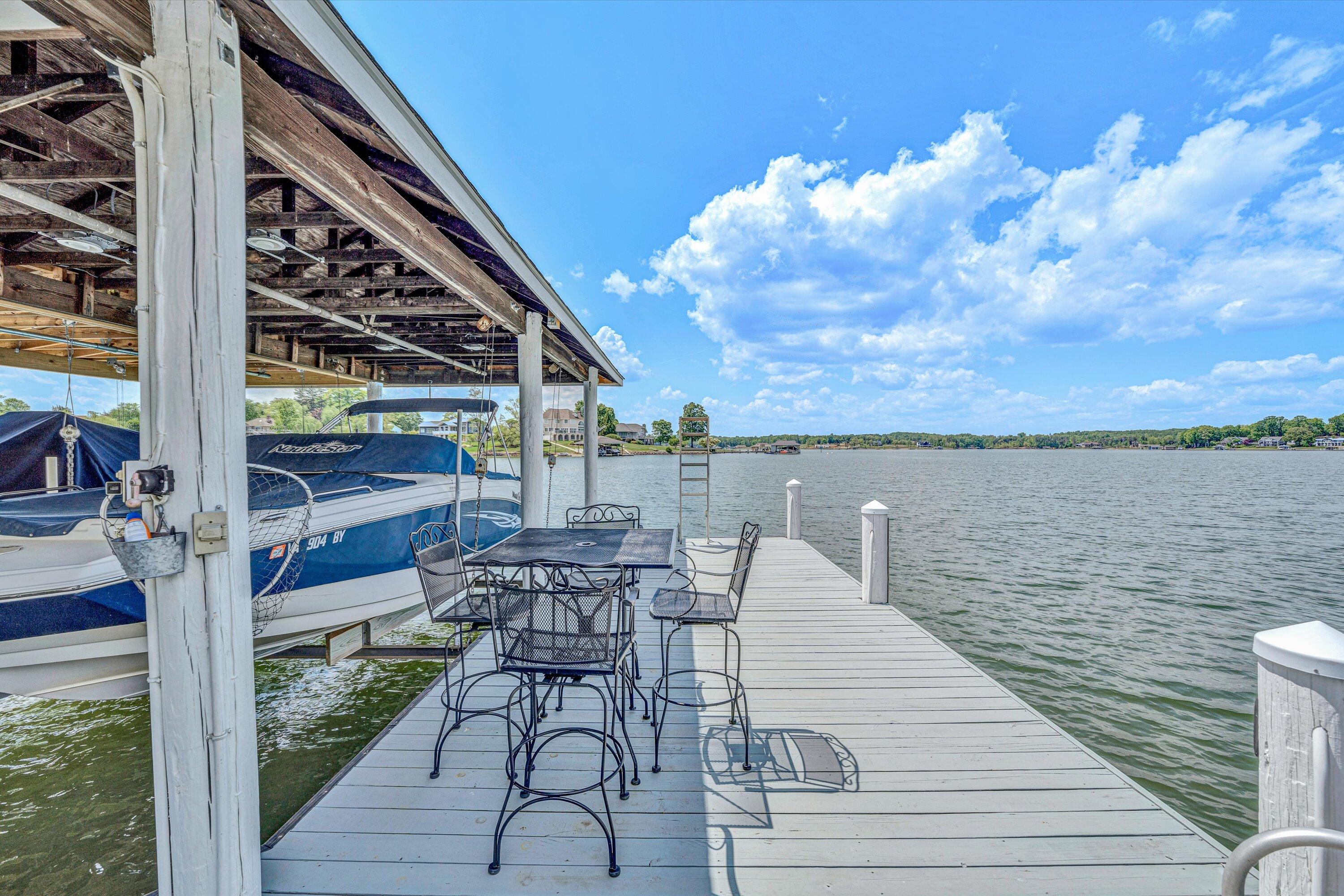 60 Sandpiper CIR