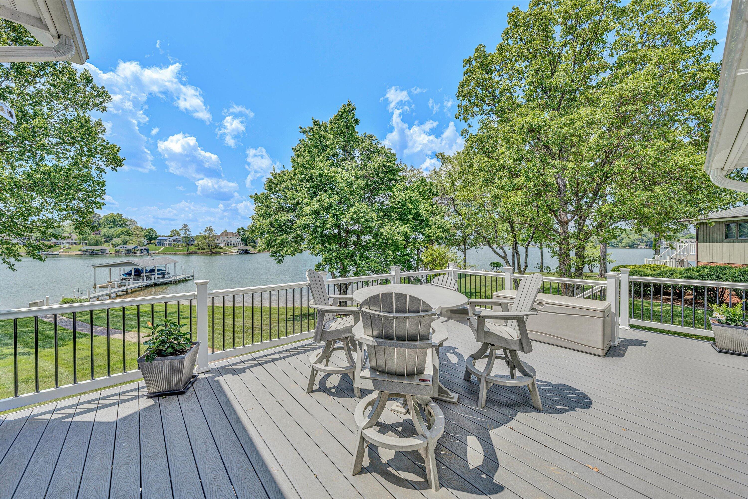 60 Sandpiper CIR