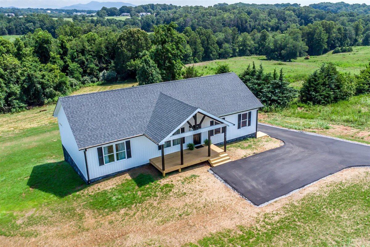 1420 Wells RD