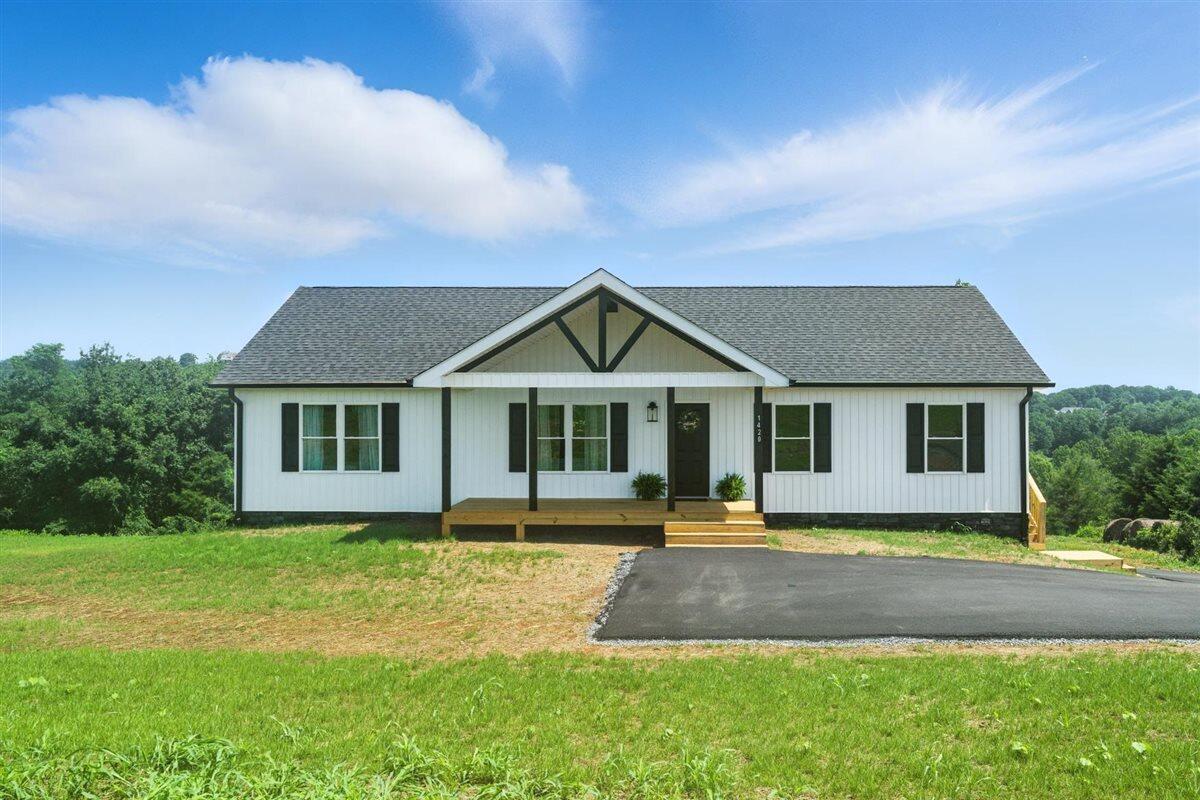 1420 Wells RD
