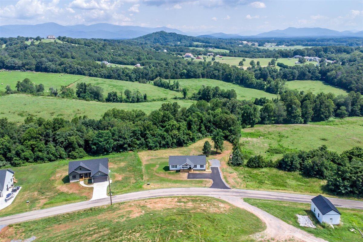 1420 Wells RD