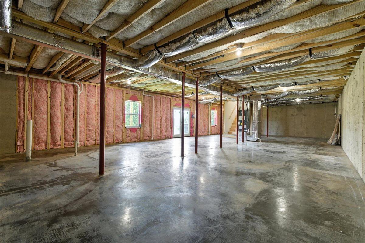 1420 Wells RD