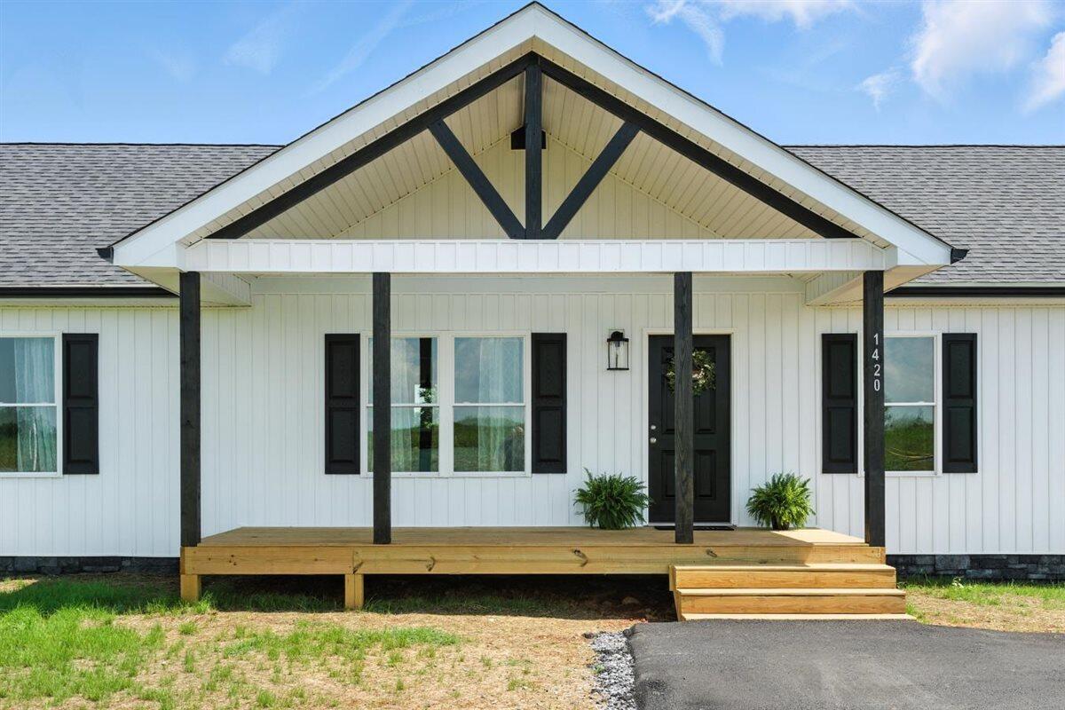 1420 Wells RD