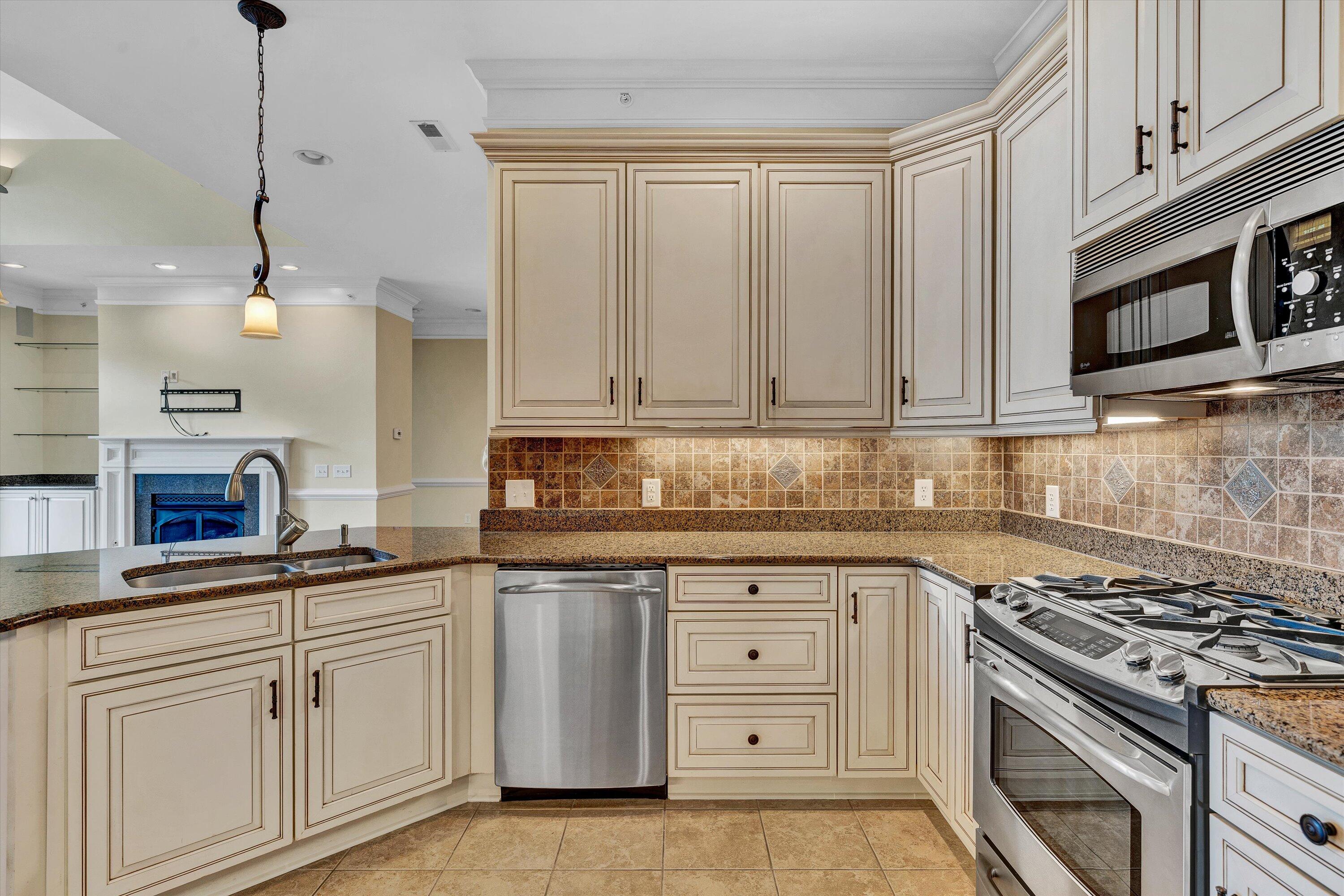 2125 Yellow Mountain RD SE Unit: 307