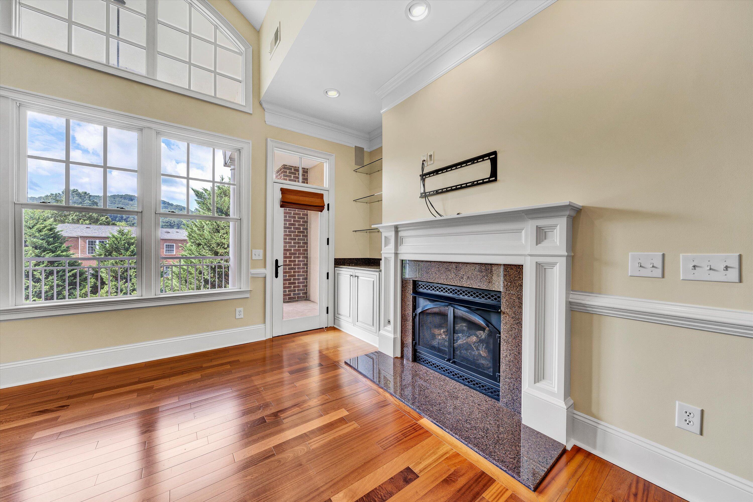2125 Yellow Mountain RD SE Unit: 307