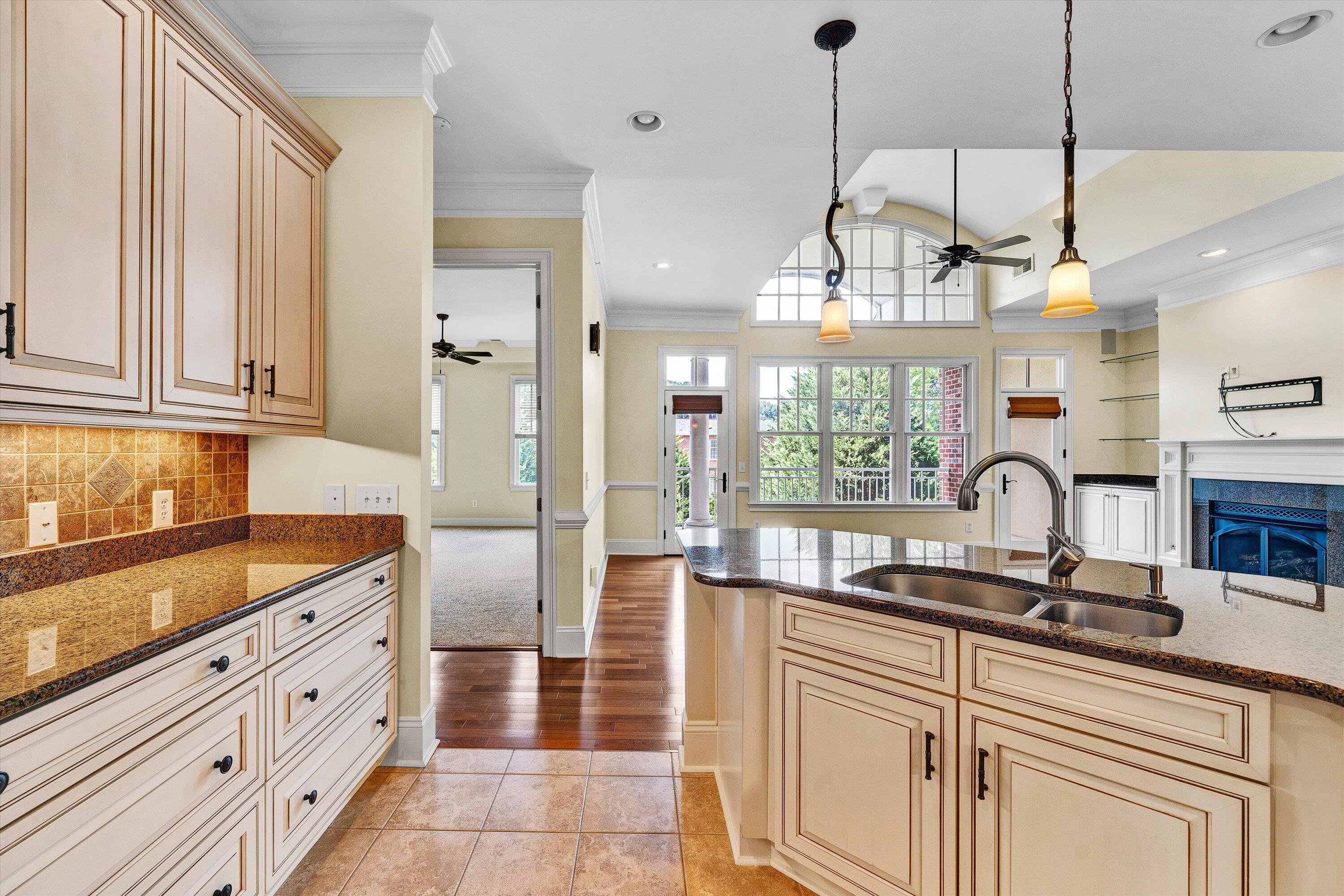 2125 Yellow Mountain RD SE Unit: 307