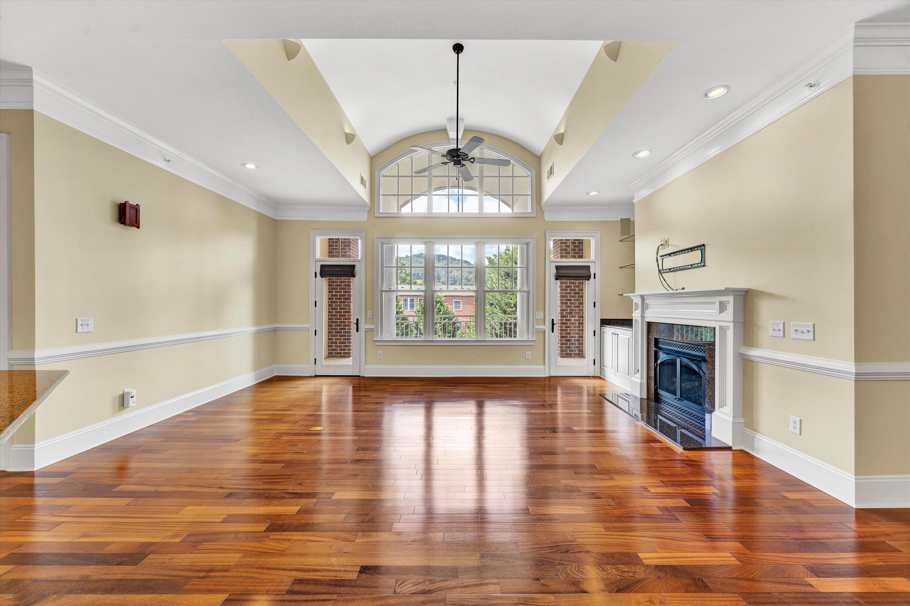 2125 Yellow Mountain RD SE Unit: 307