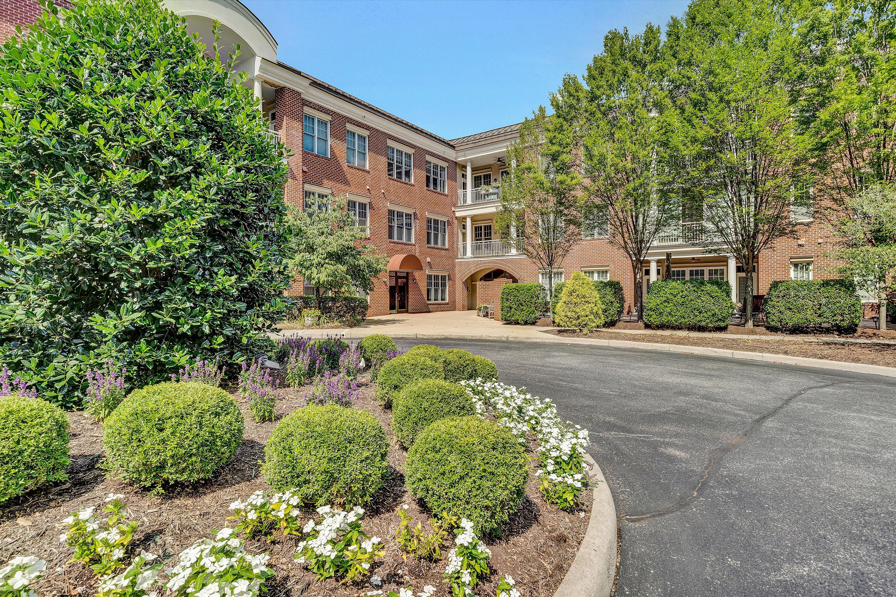 2125 Yellow Mountain RD SE Unit: 307