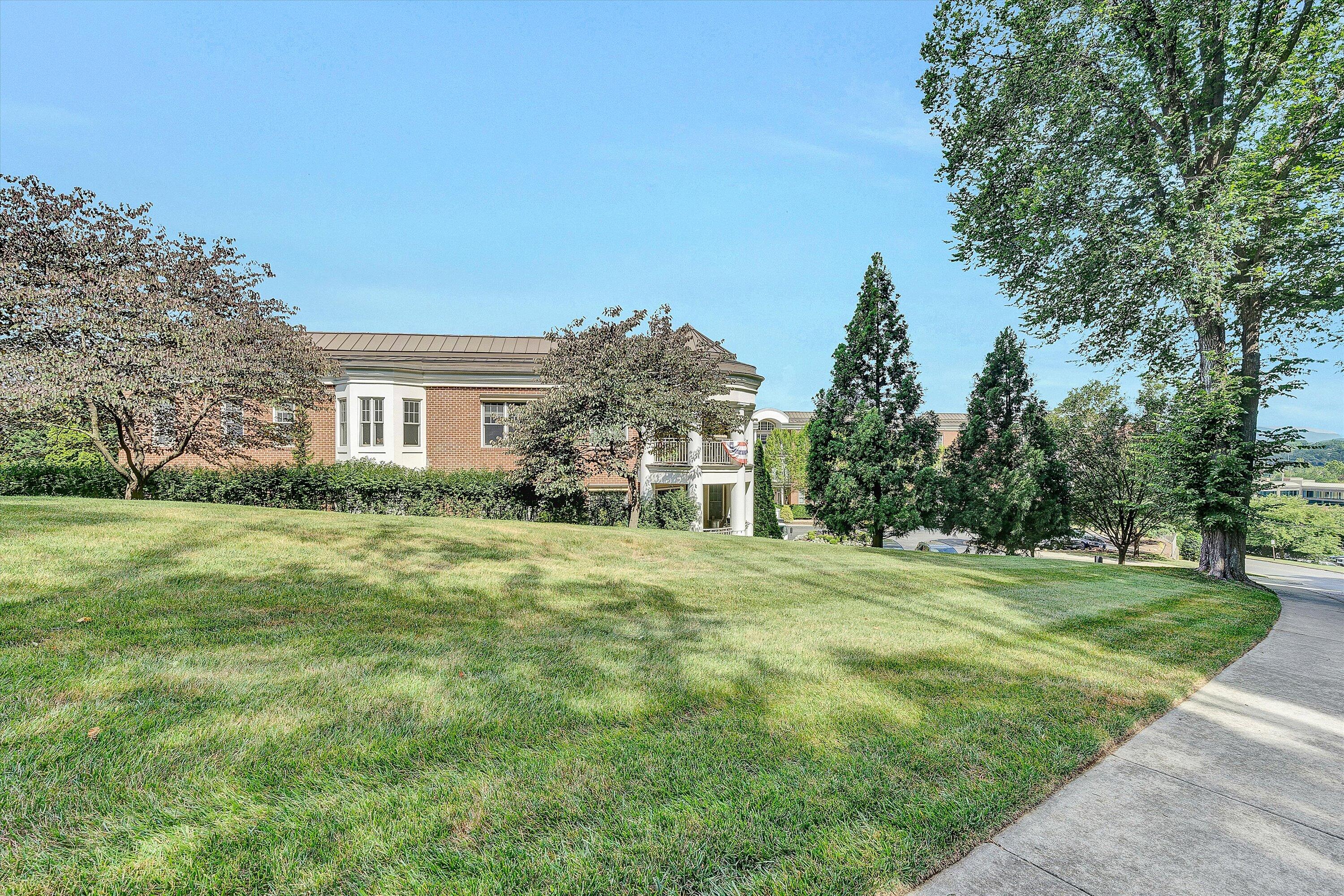 2125 Yellow Mountain RD SE Unit: 307