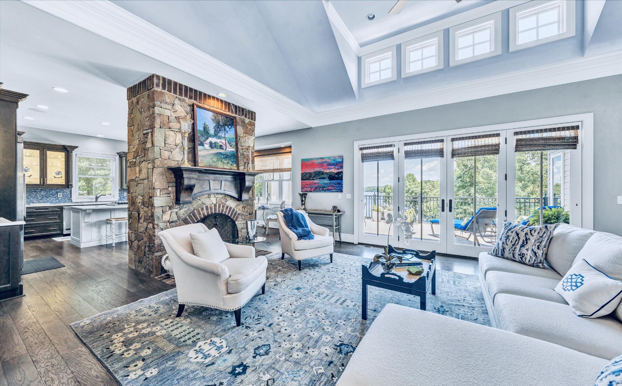115 Grande Villa DR