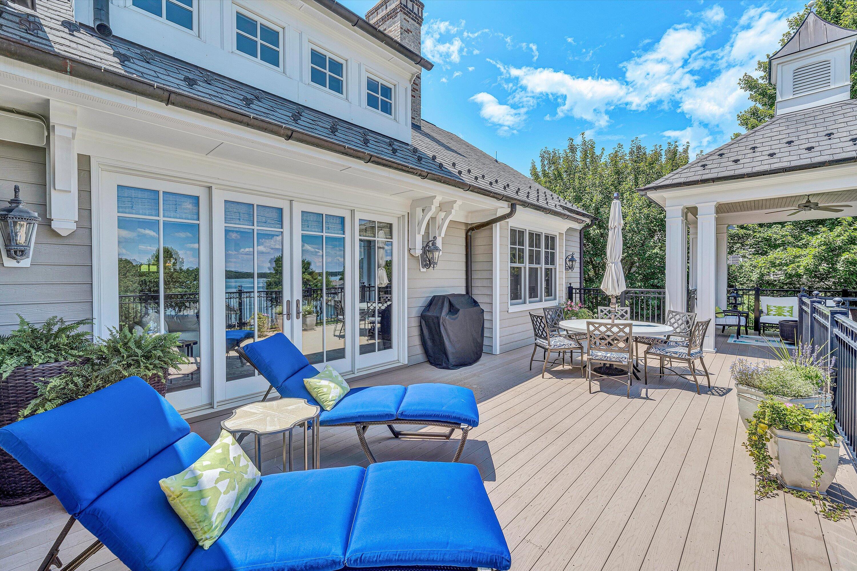 115 Grande Villa DR
