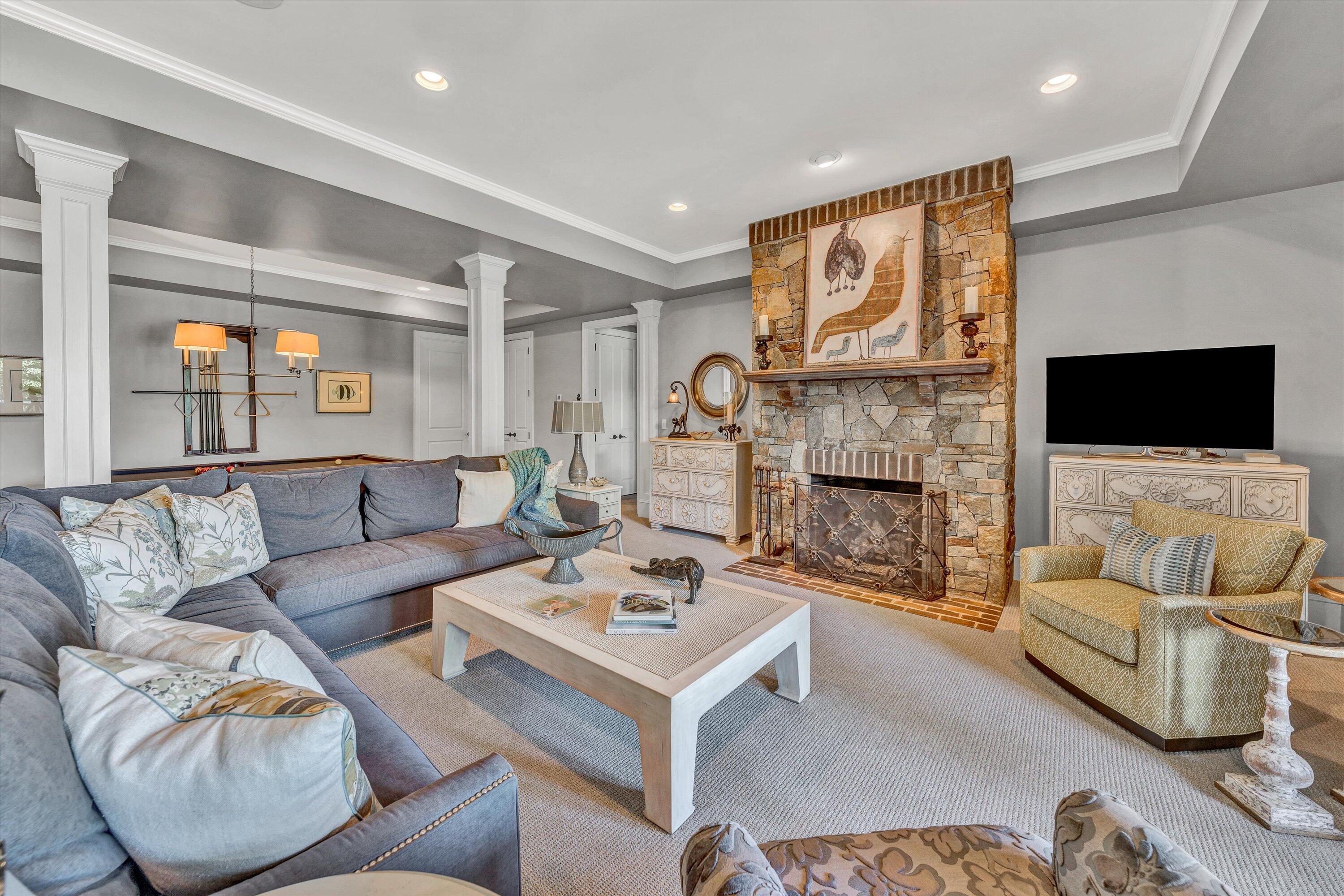 115 Grande Villa DR