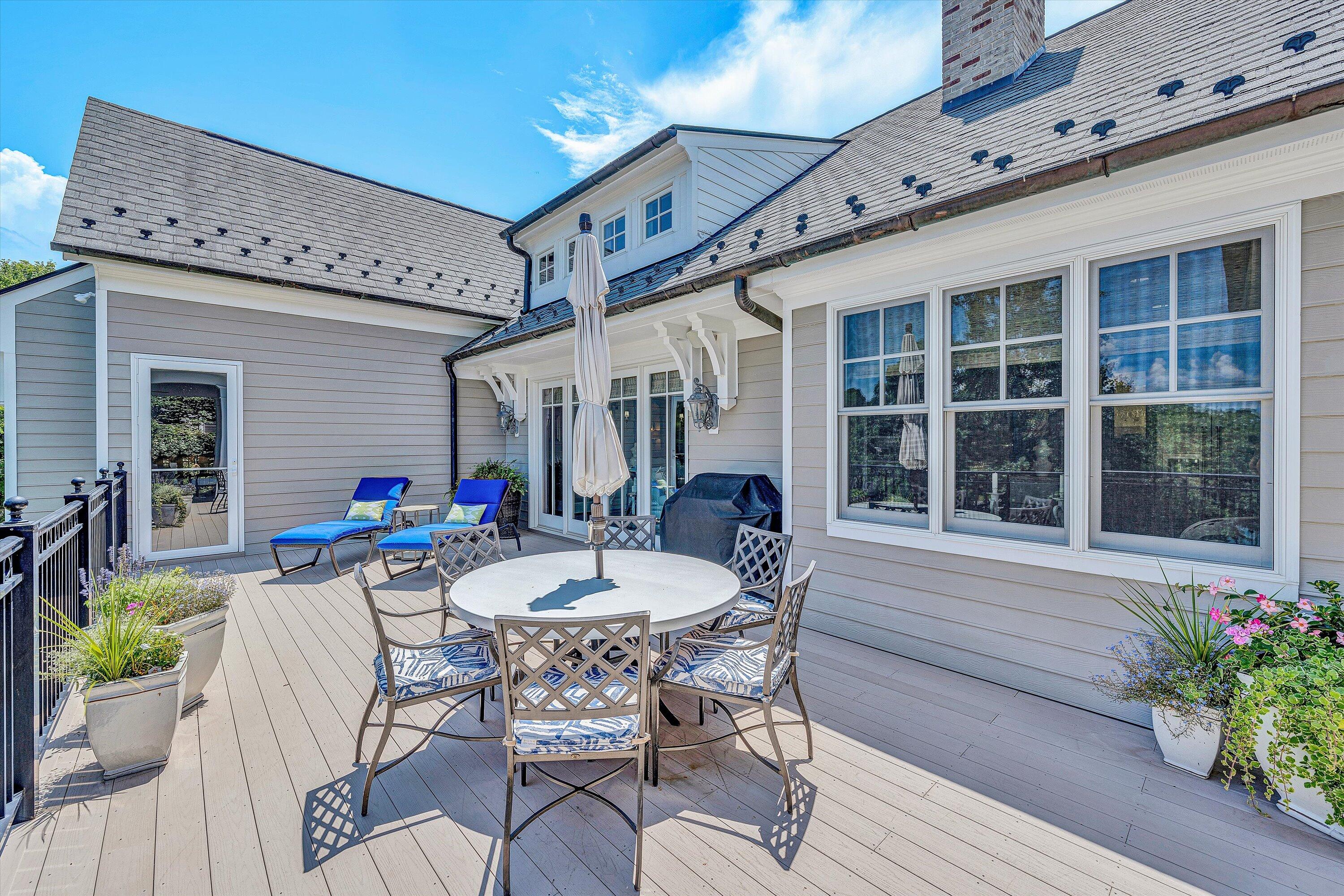 115 Grande Villa DR