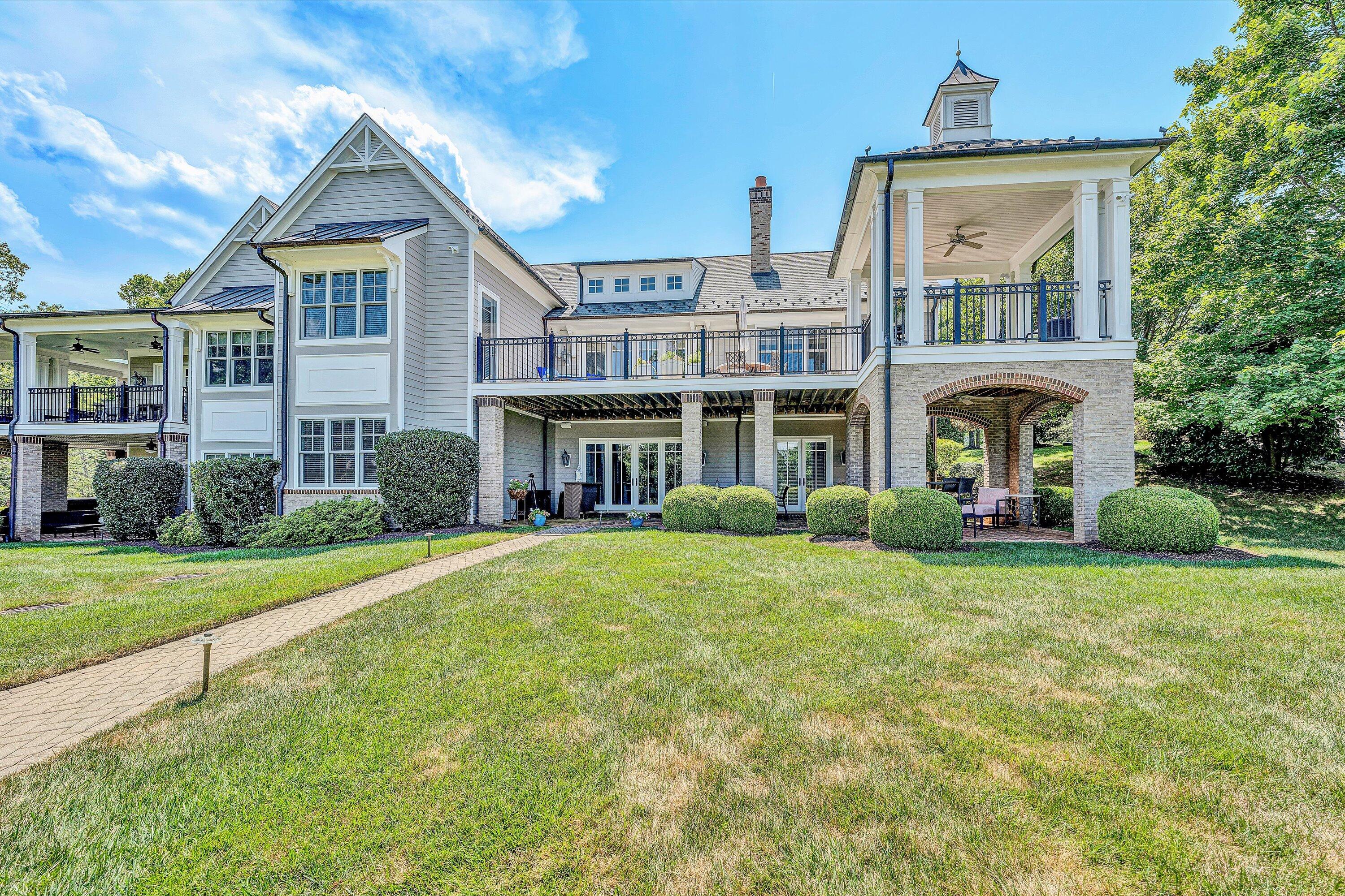 115 Grande Villa DR
