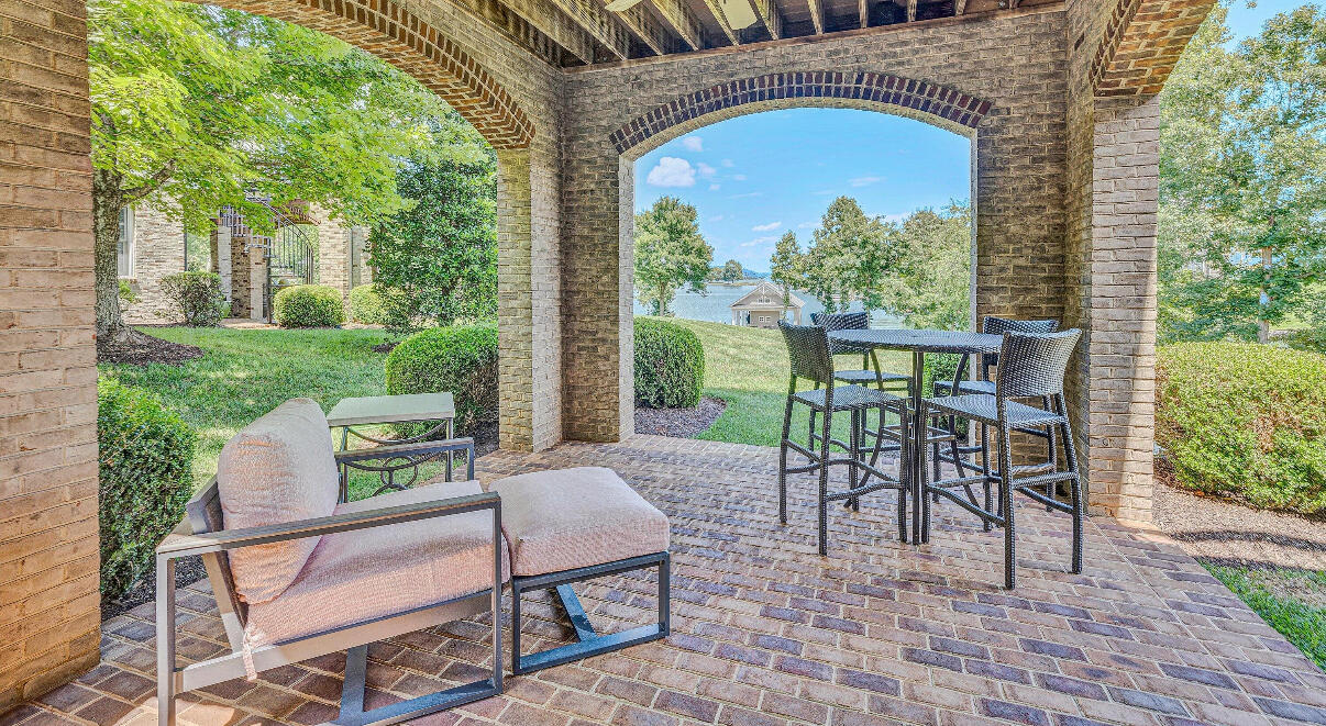 115 Grande Villa DR