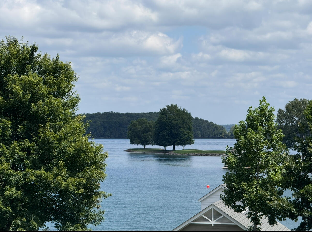 115 Grande Villa DR
