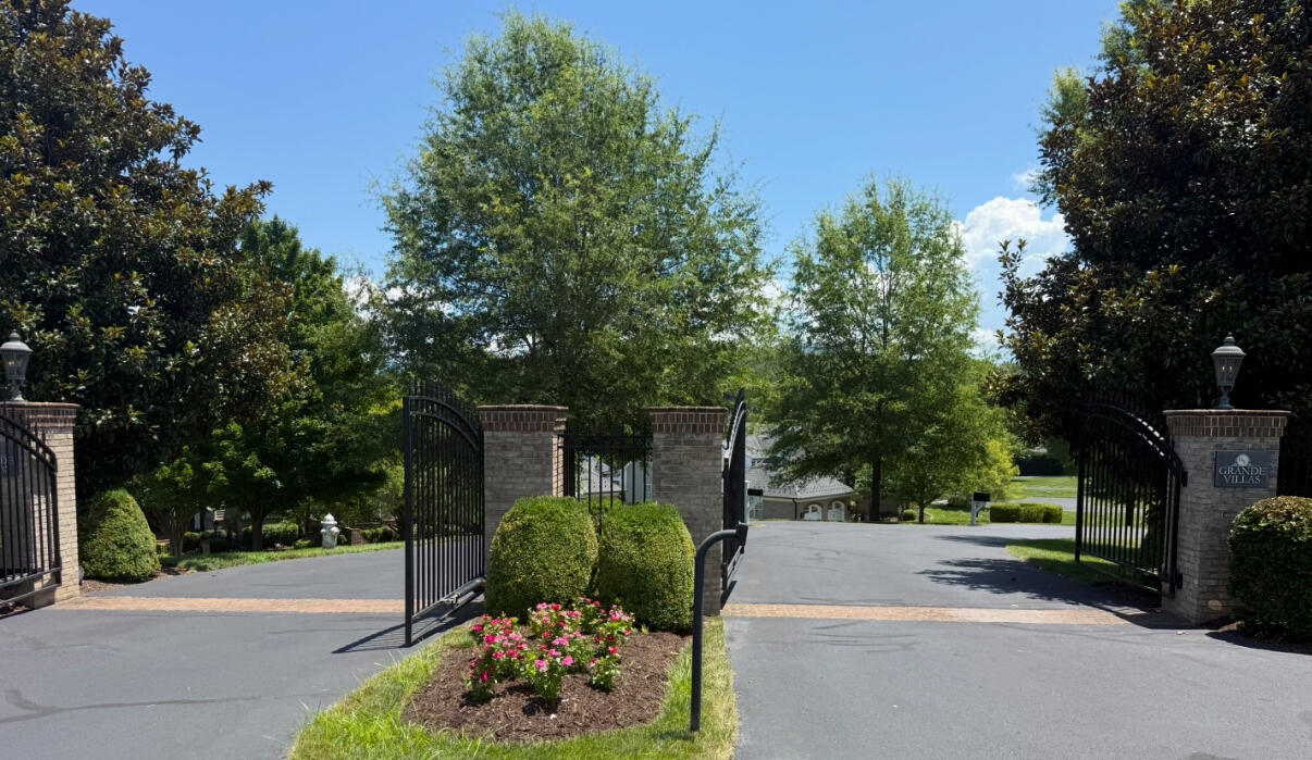 115 Grande Villa DR