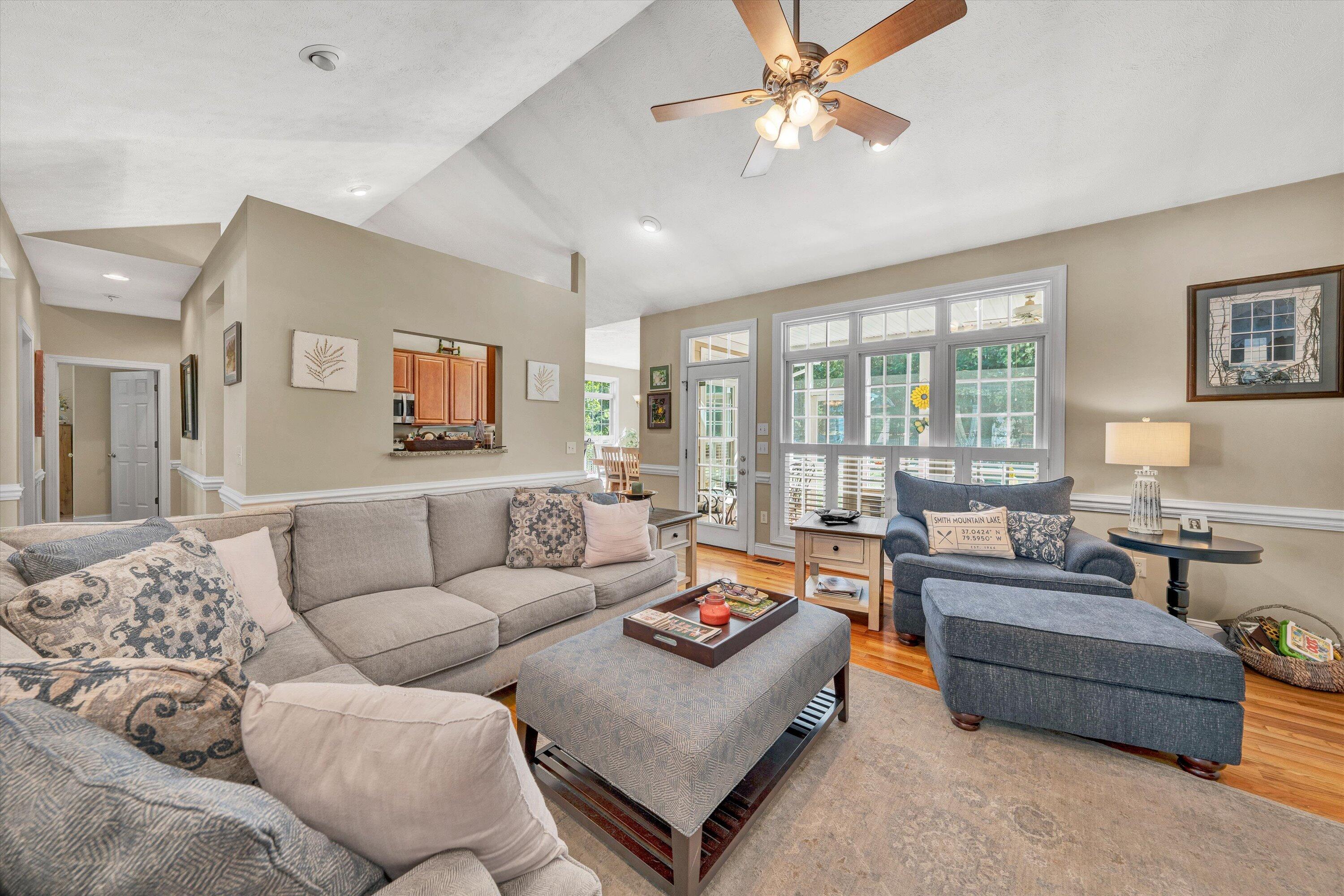 54 Sunview CIR