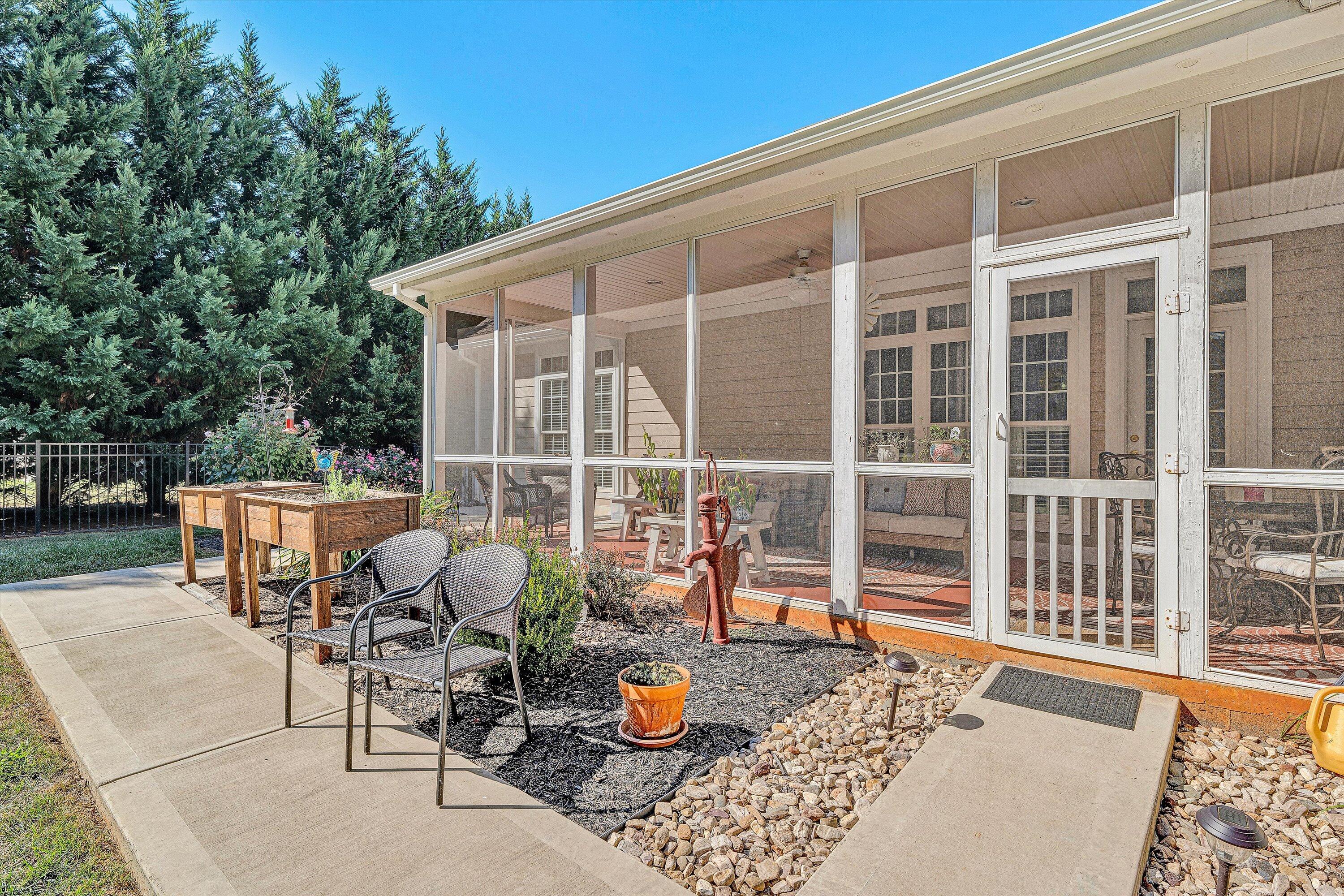 54 Sunview CIR