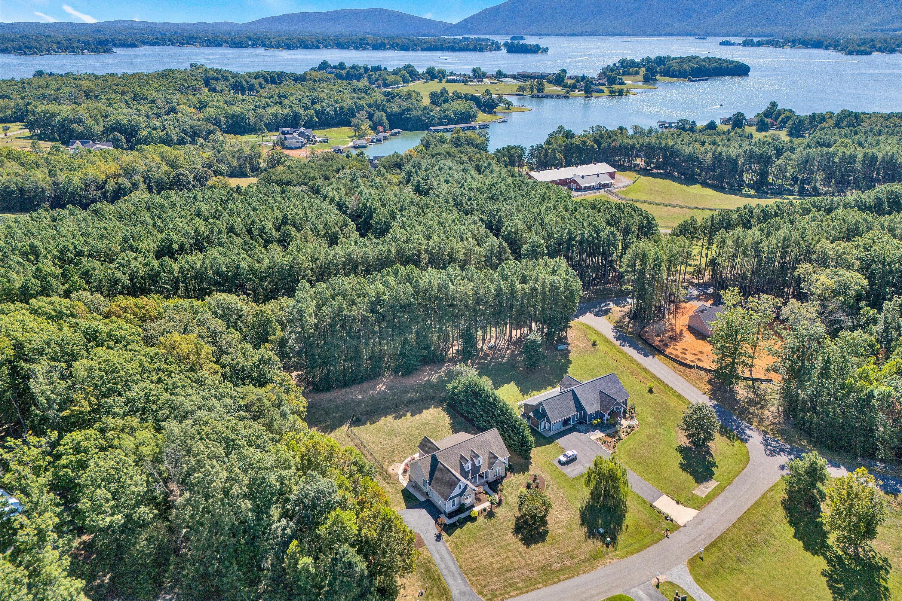 54 Sunview CIR