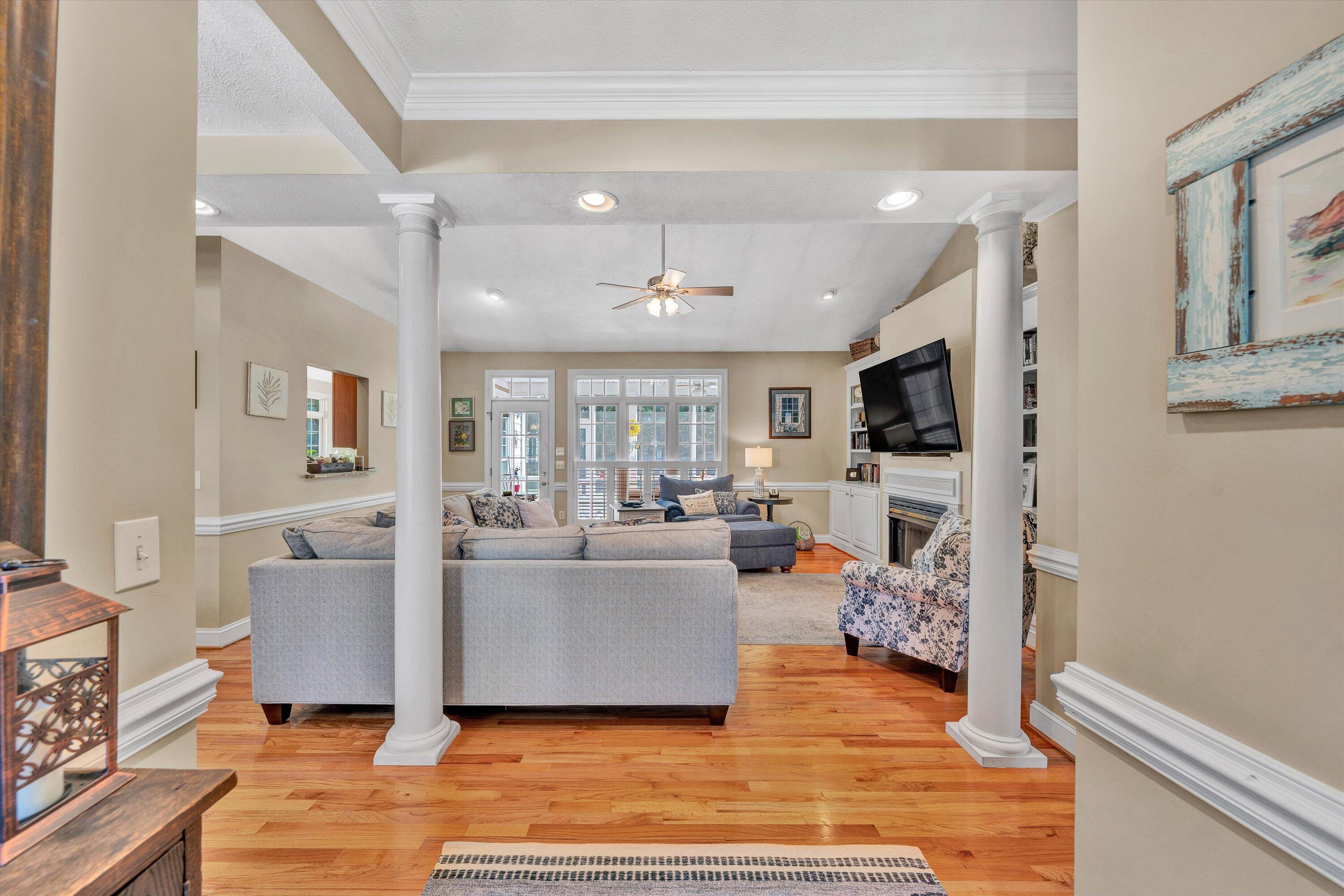 54 Sunview CIR