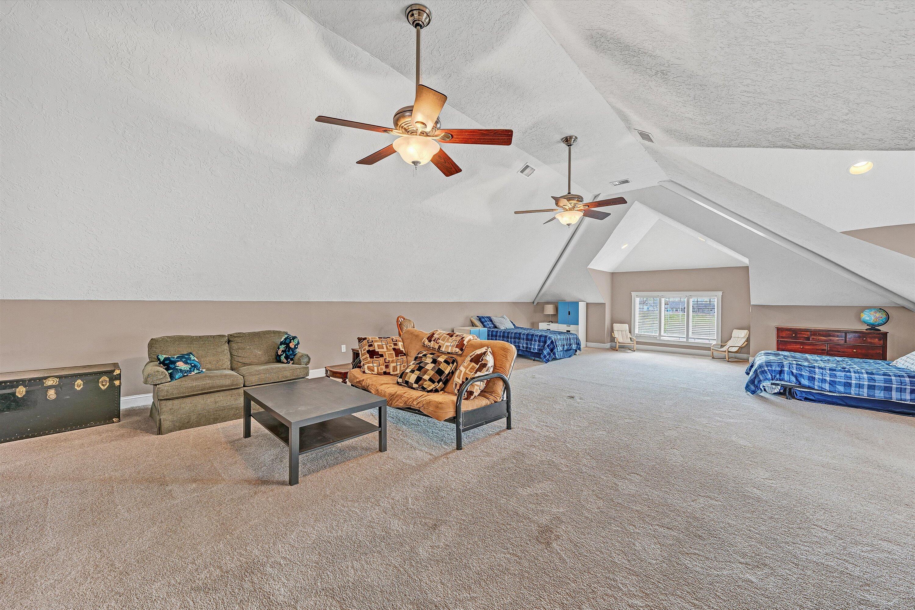 803 Compass Cove CIR