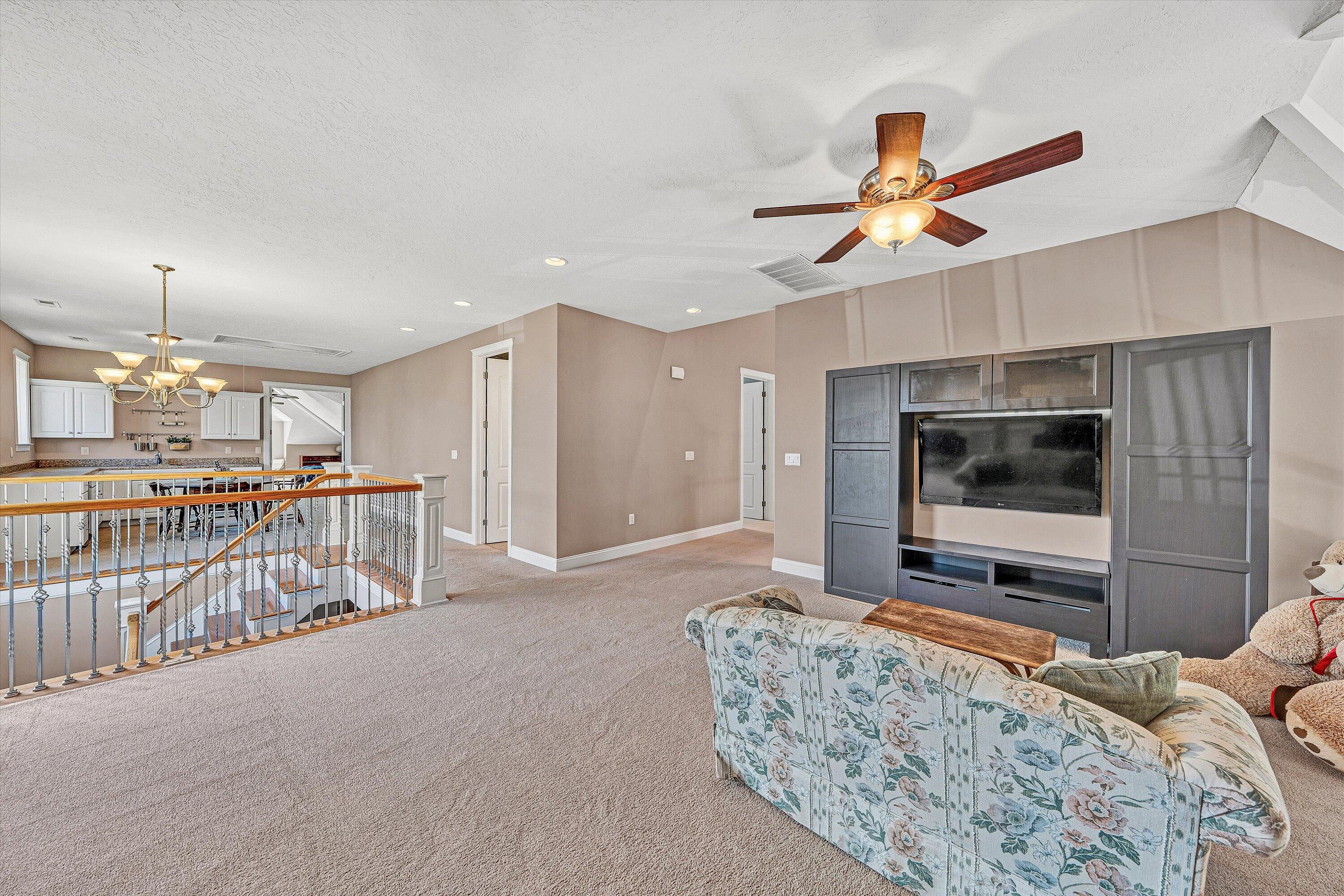 803 Compass Cove CIR
