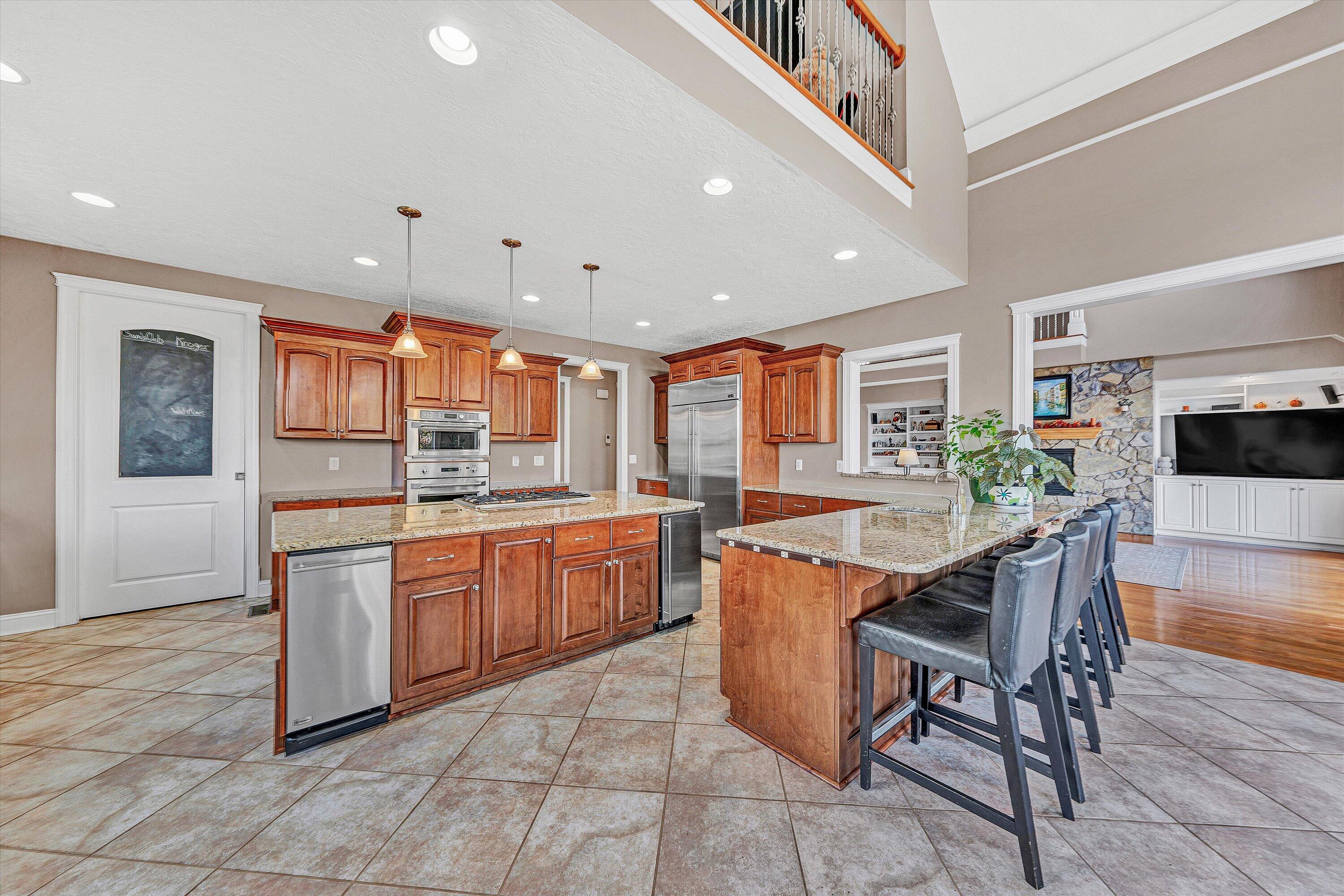 803 Compass Cove CIR