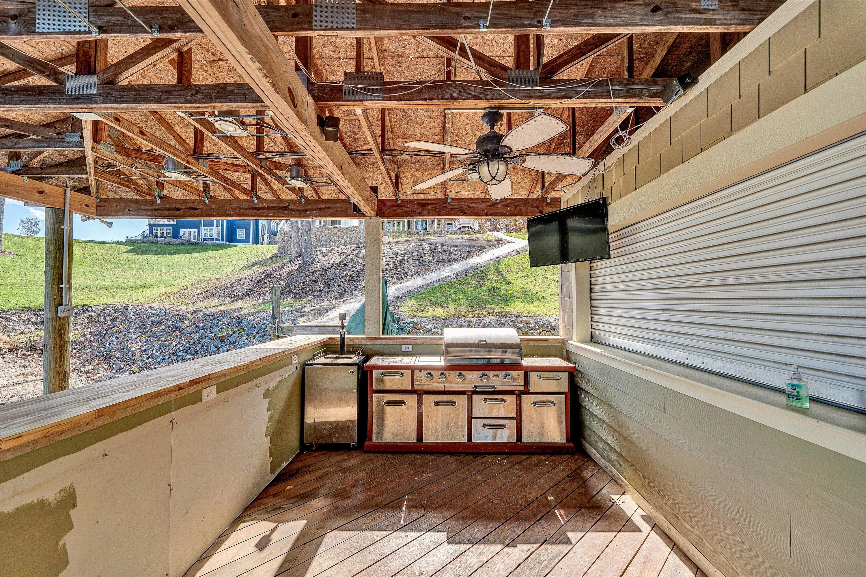 803 Compass Cove CIR