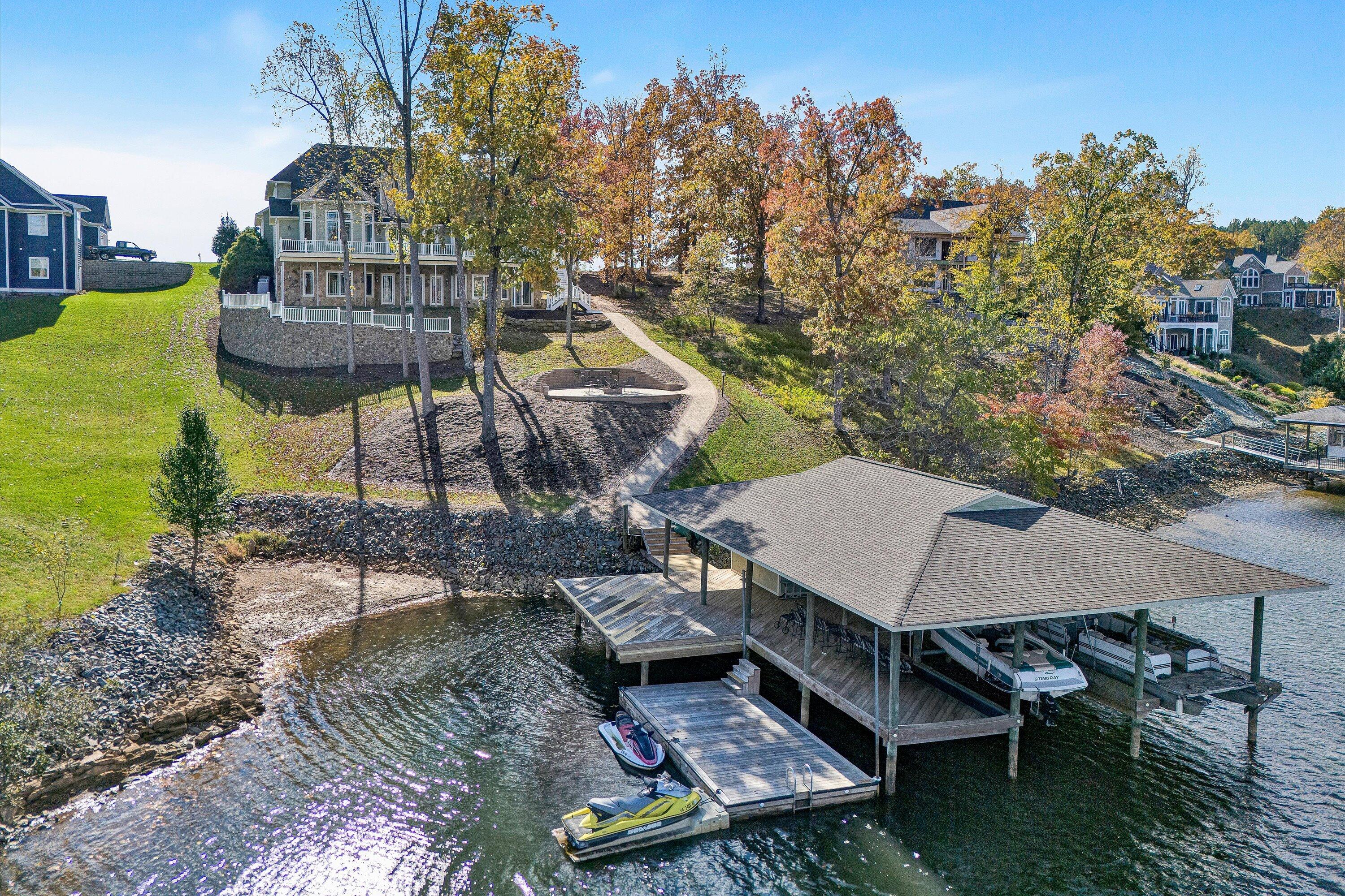 803 Compass Cove CIR