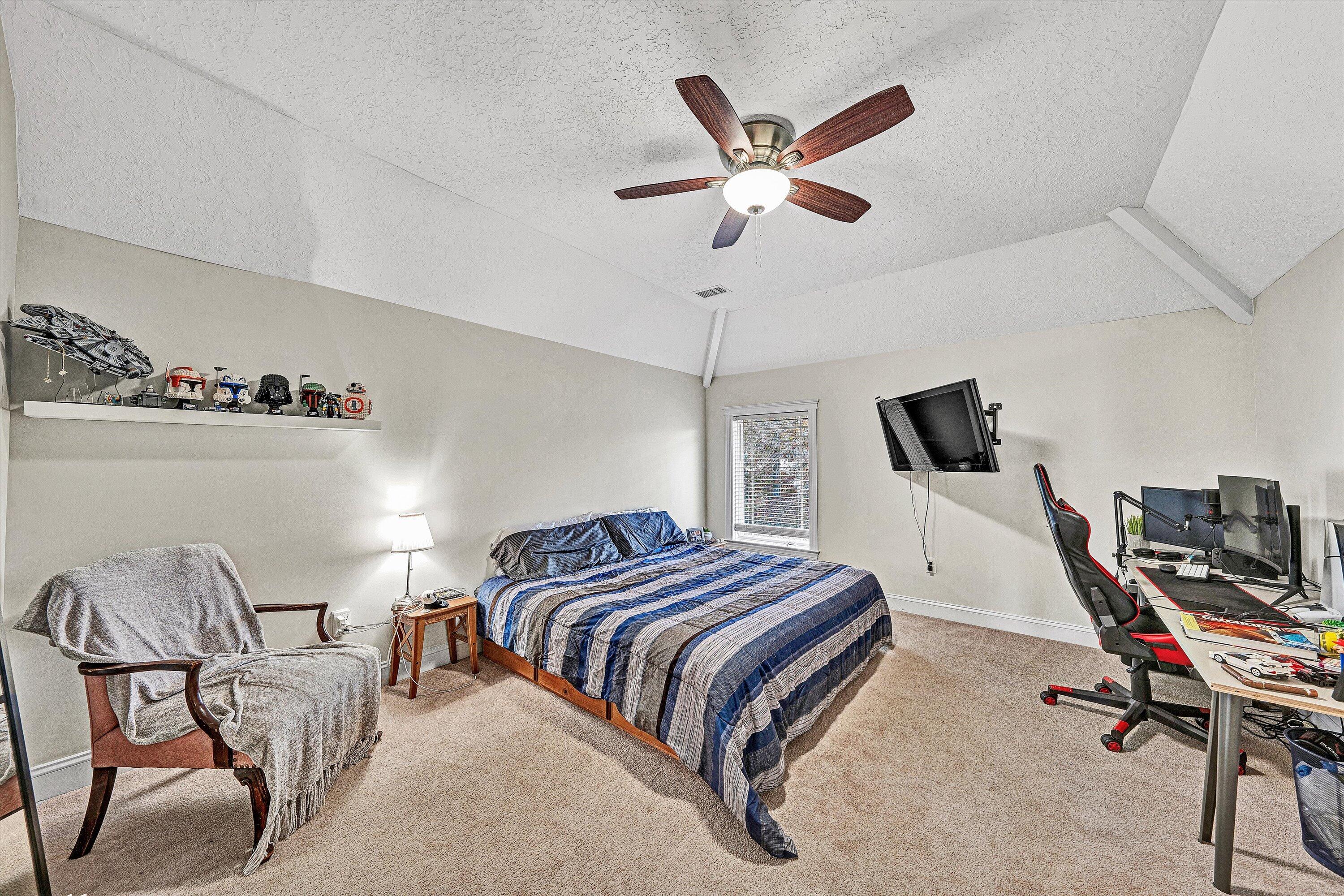 803 Compass Cove CIR