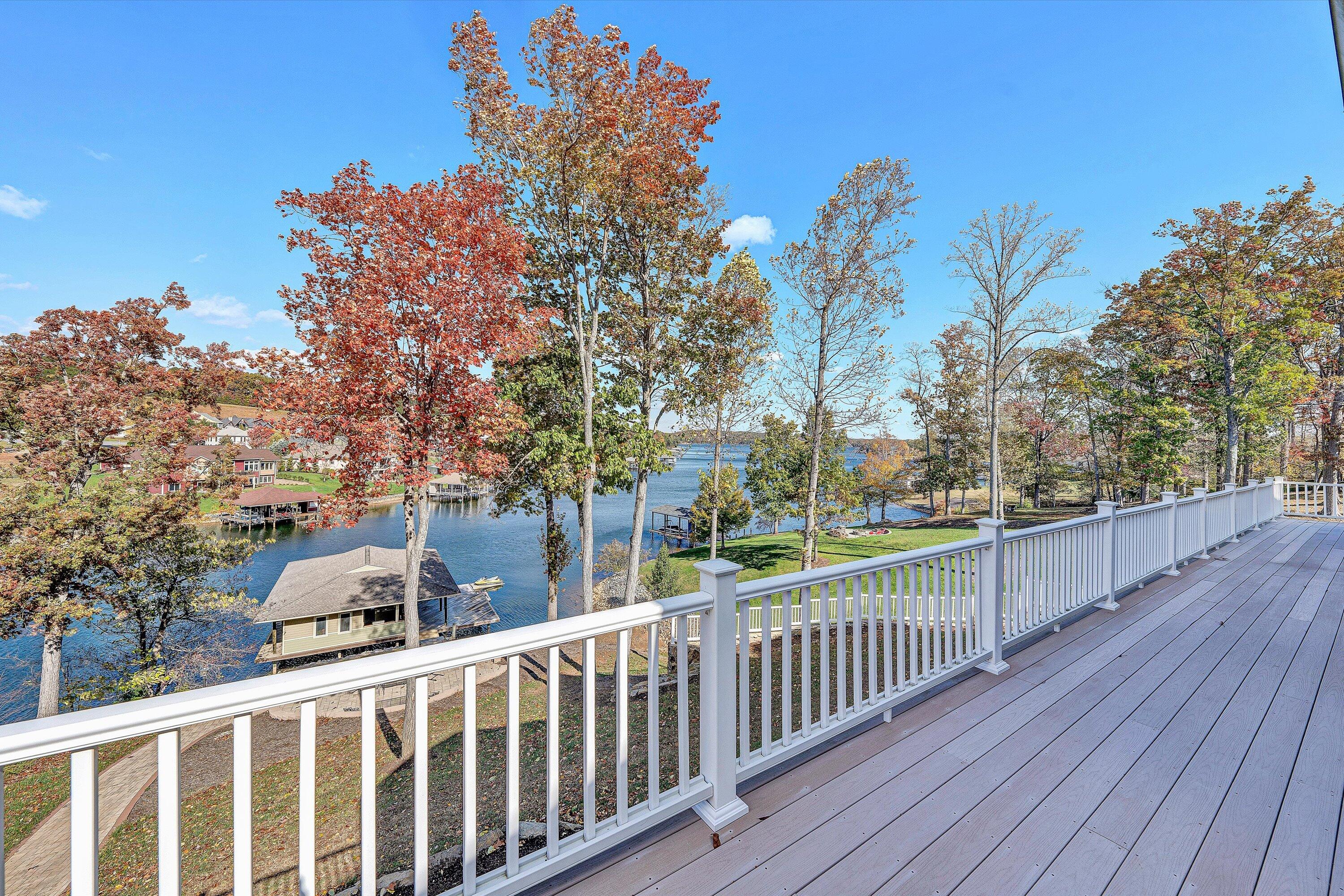 803 Compass Cove CIR