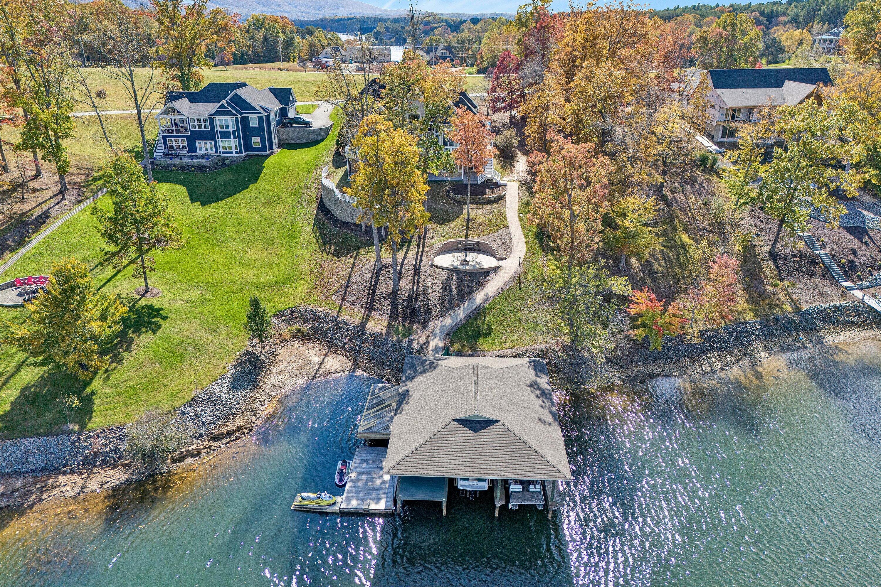803 Compass Cove CIR