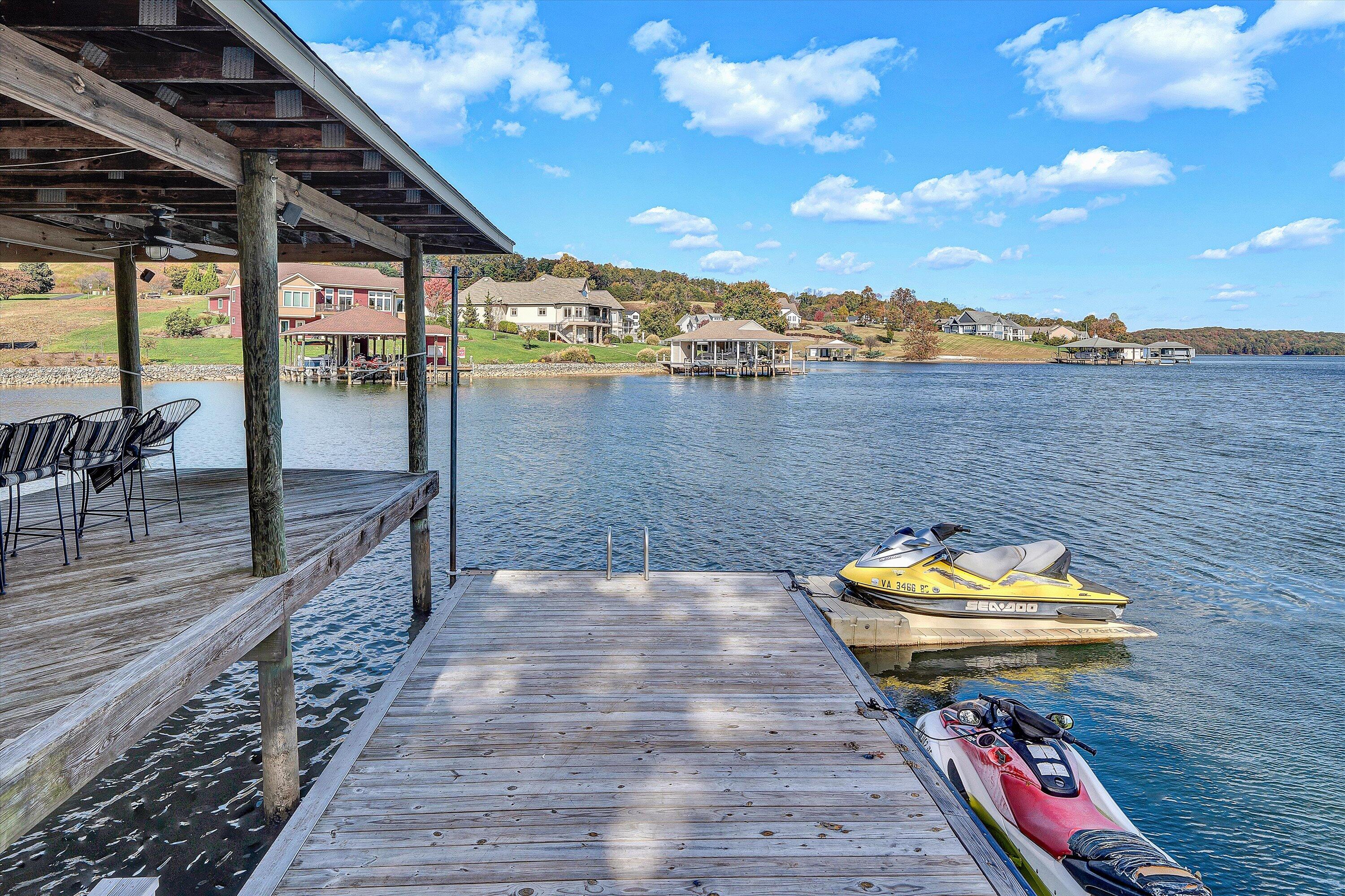 803 Compass Cove CIR