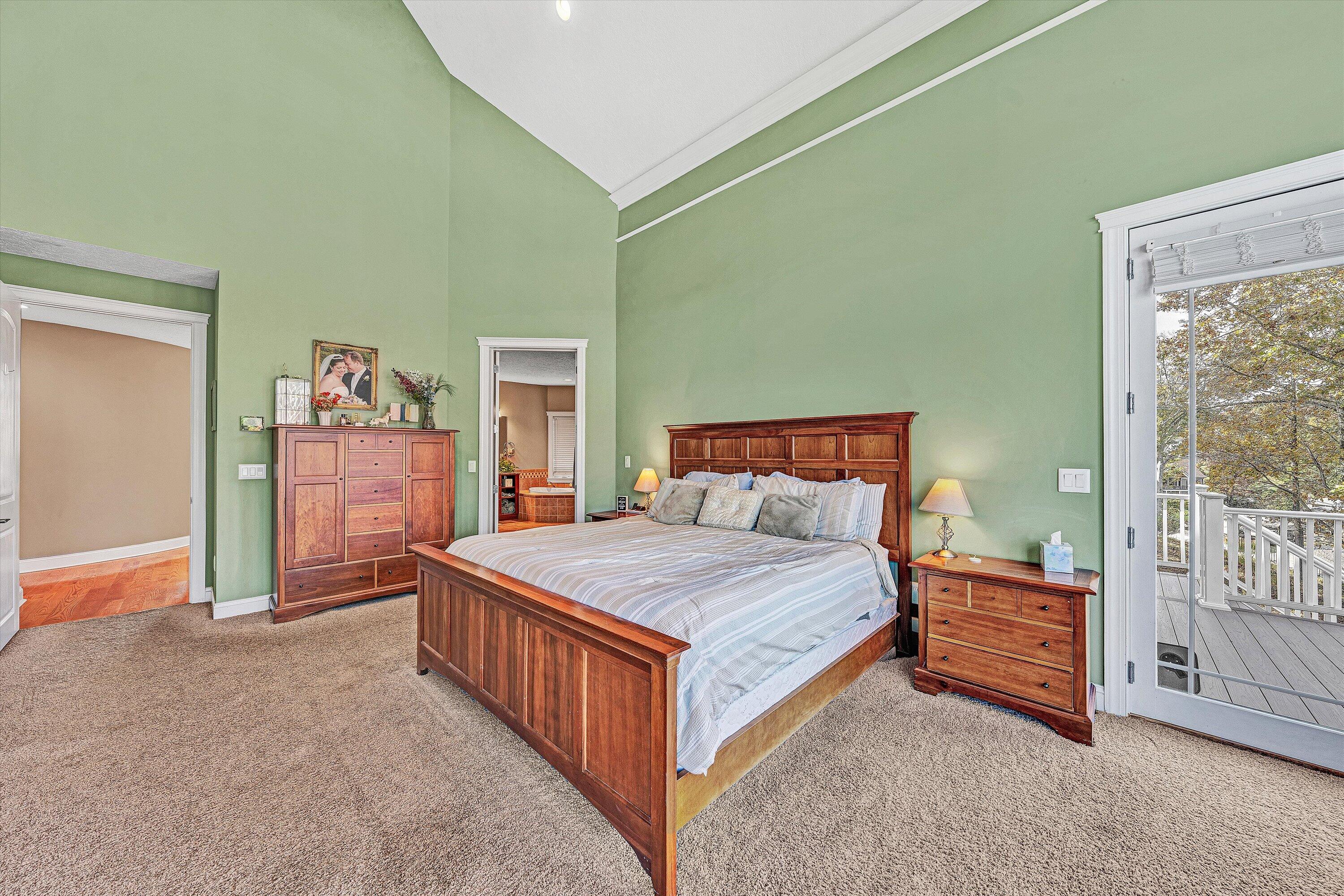 803 Compass Cove CIR