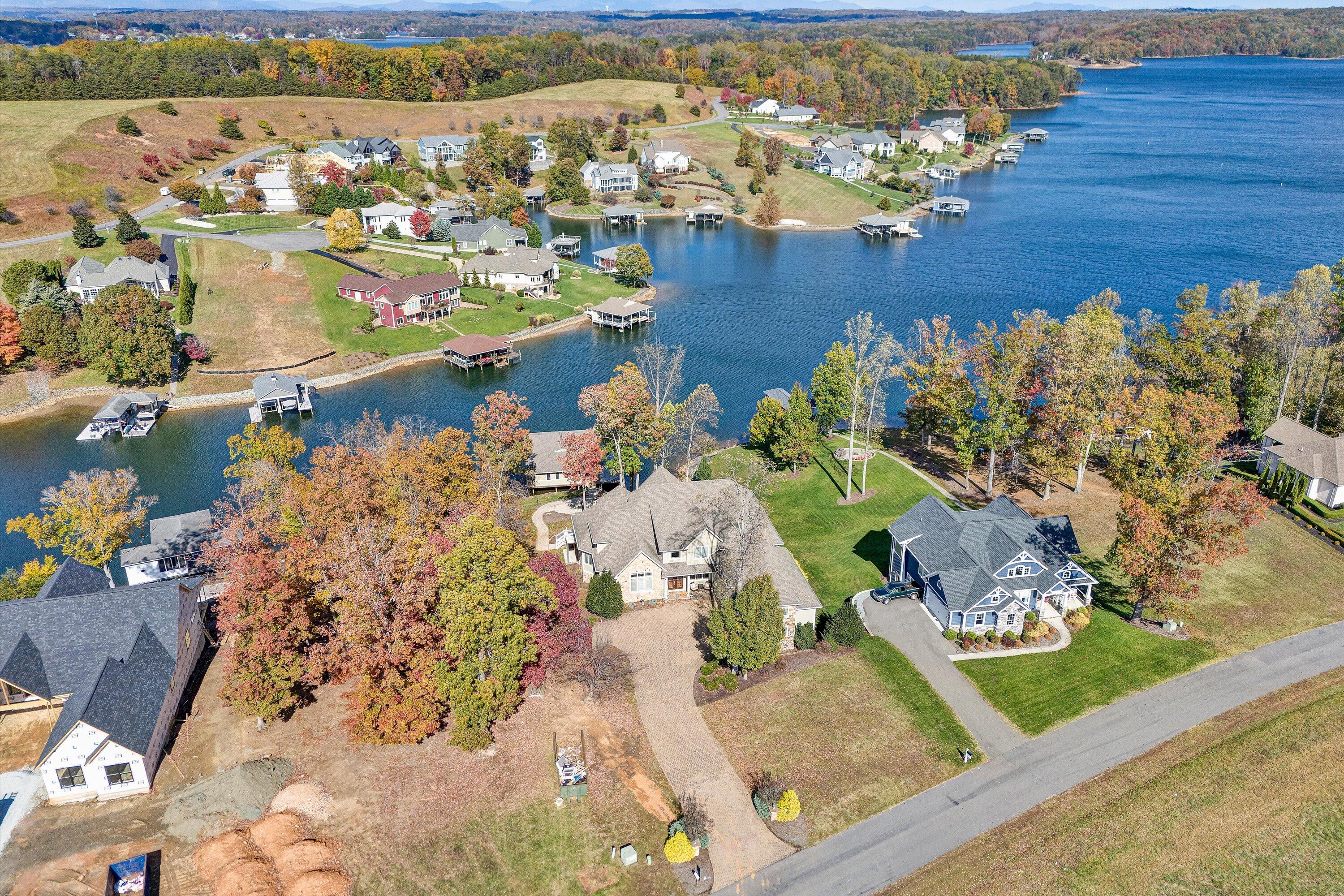 803 Compass Cove CIR