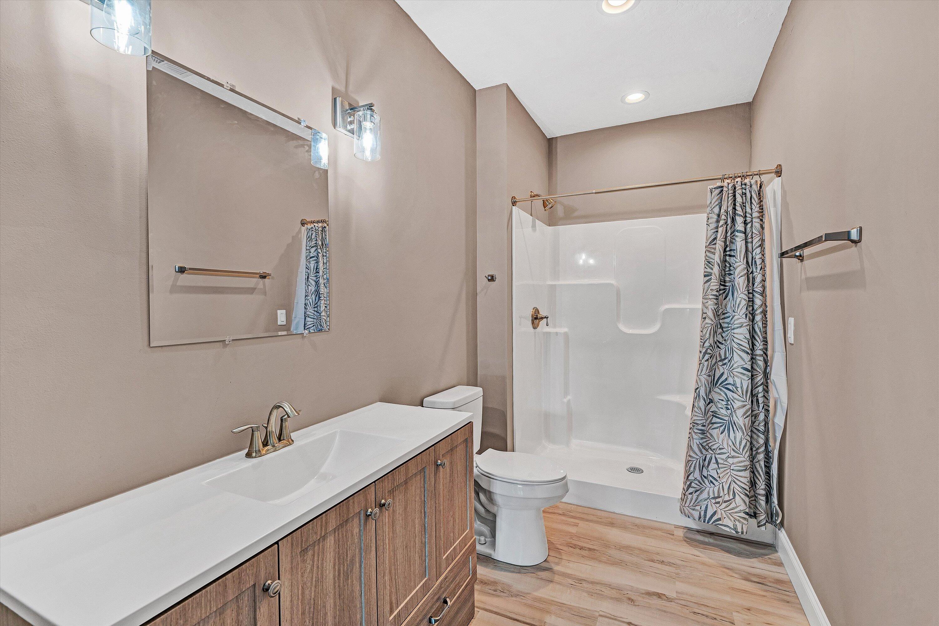 803 Compass Cove CIR