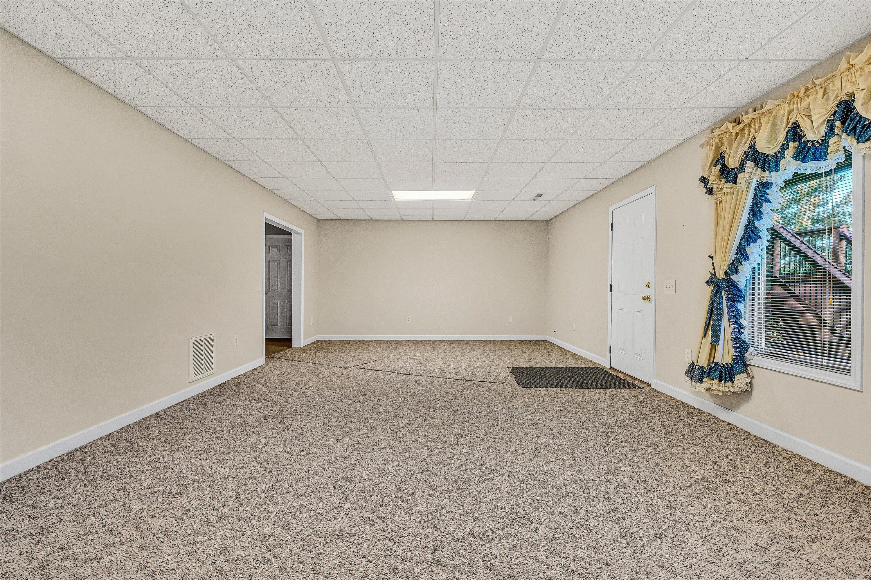 196 Halsey CT