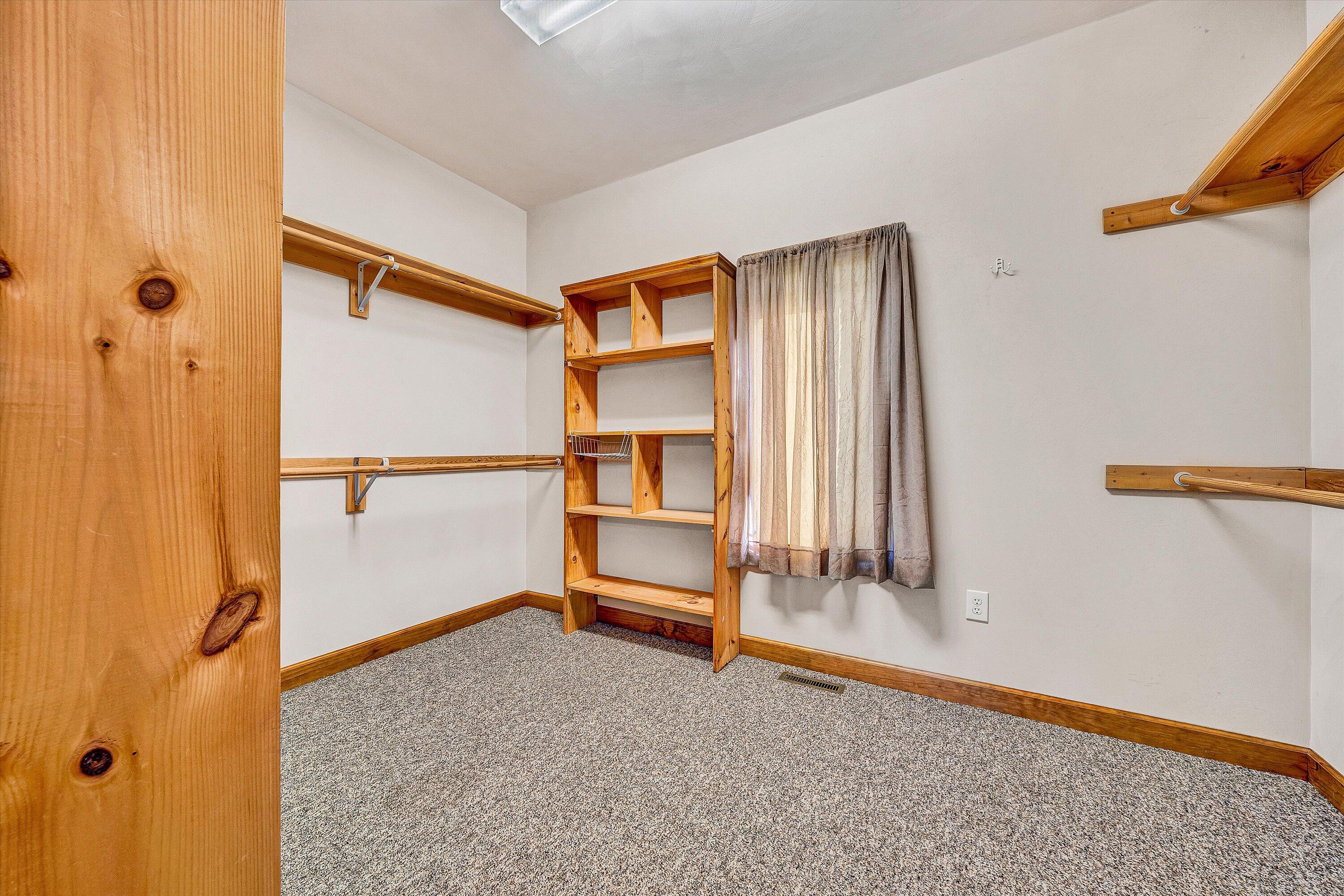 196 Halsey CT