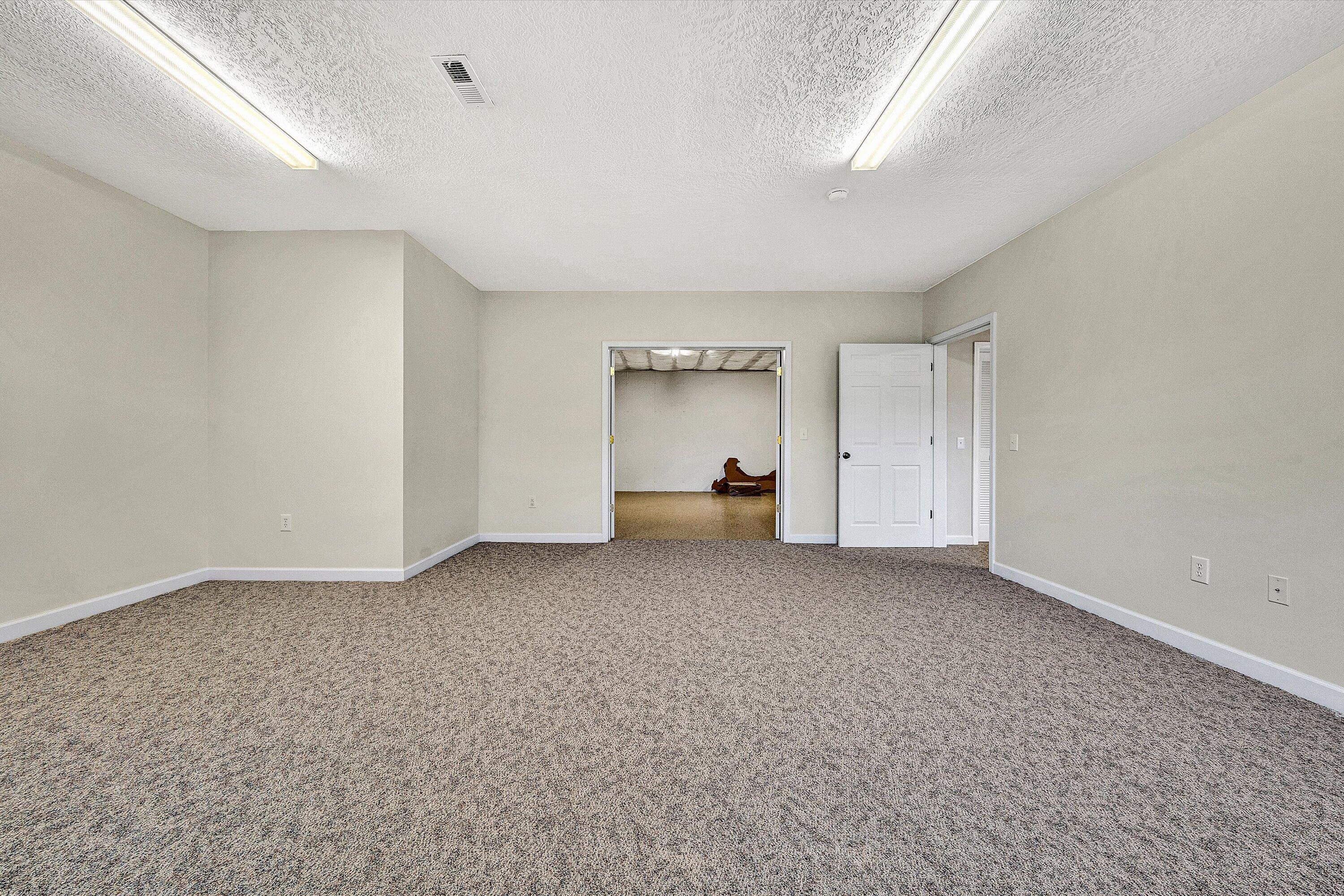 196 Halsey CT