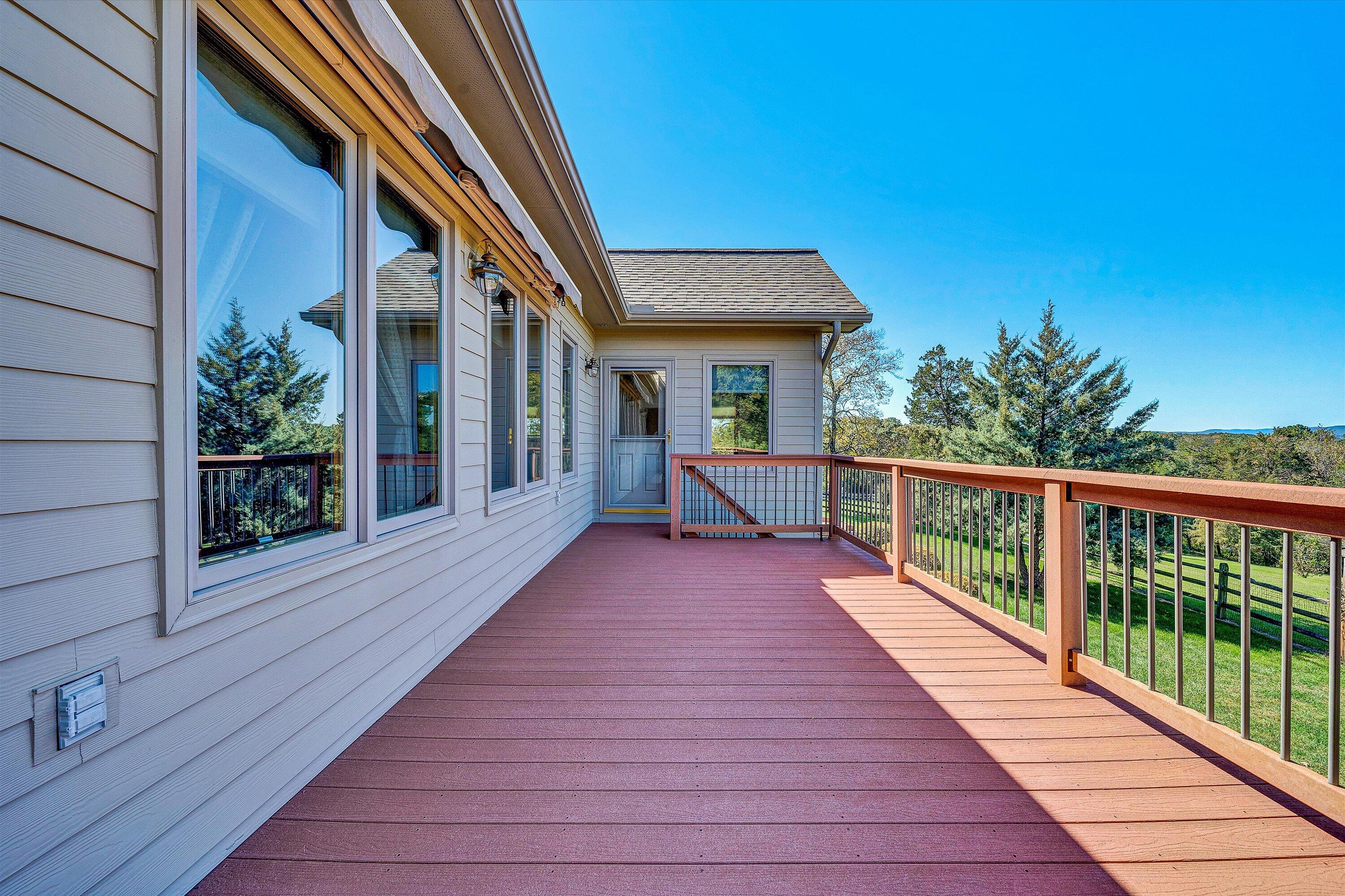 196 Halsey CT