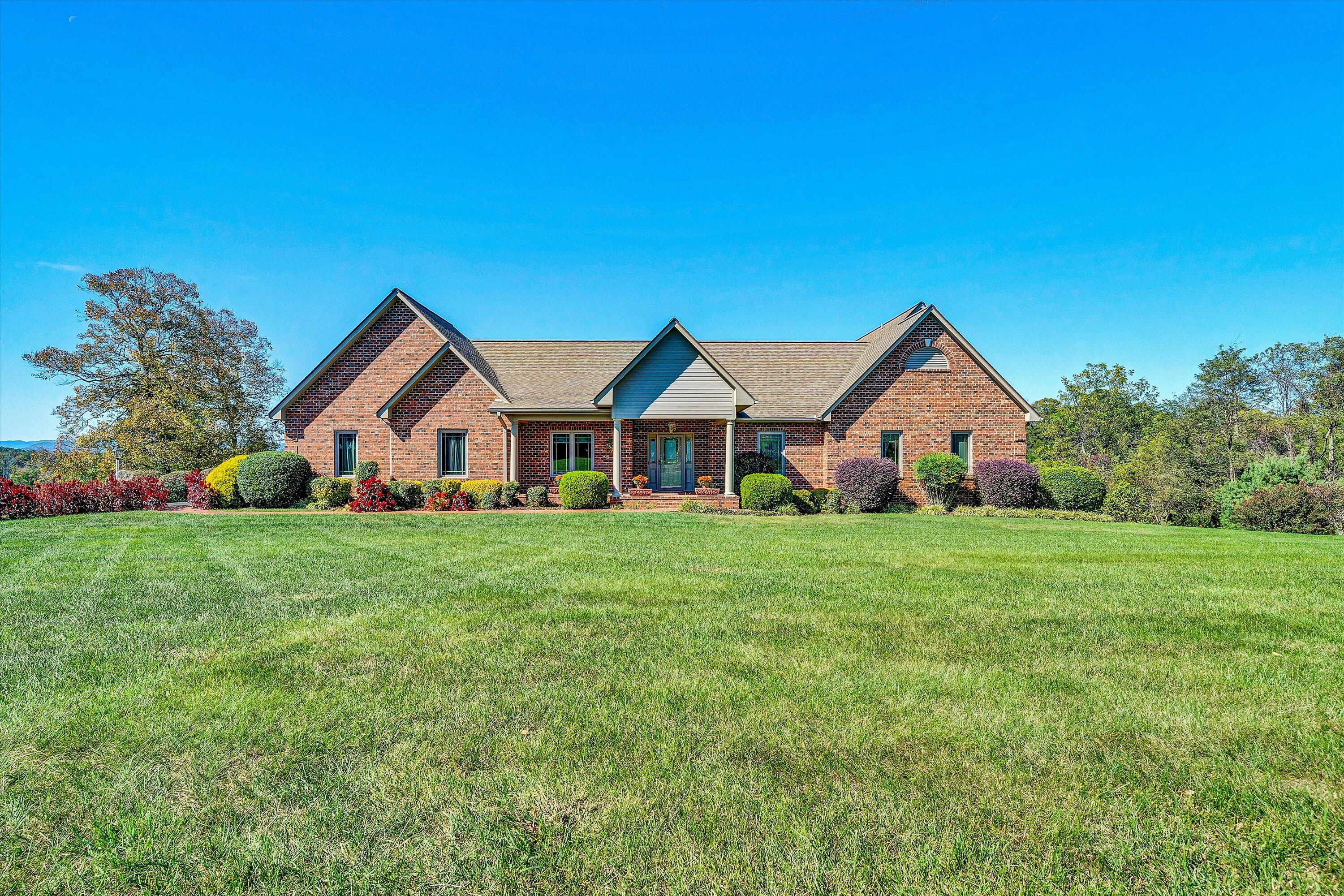196 Halsey CT